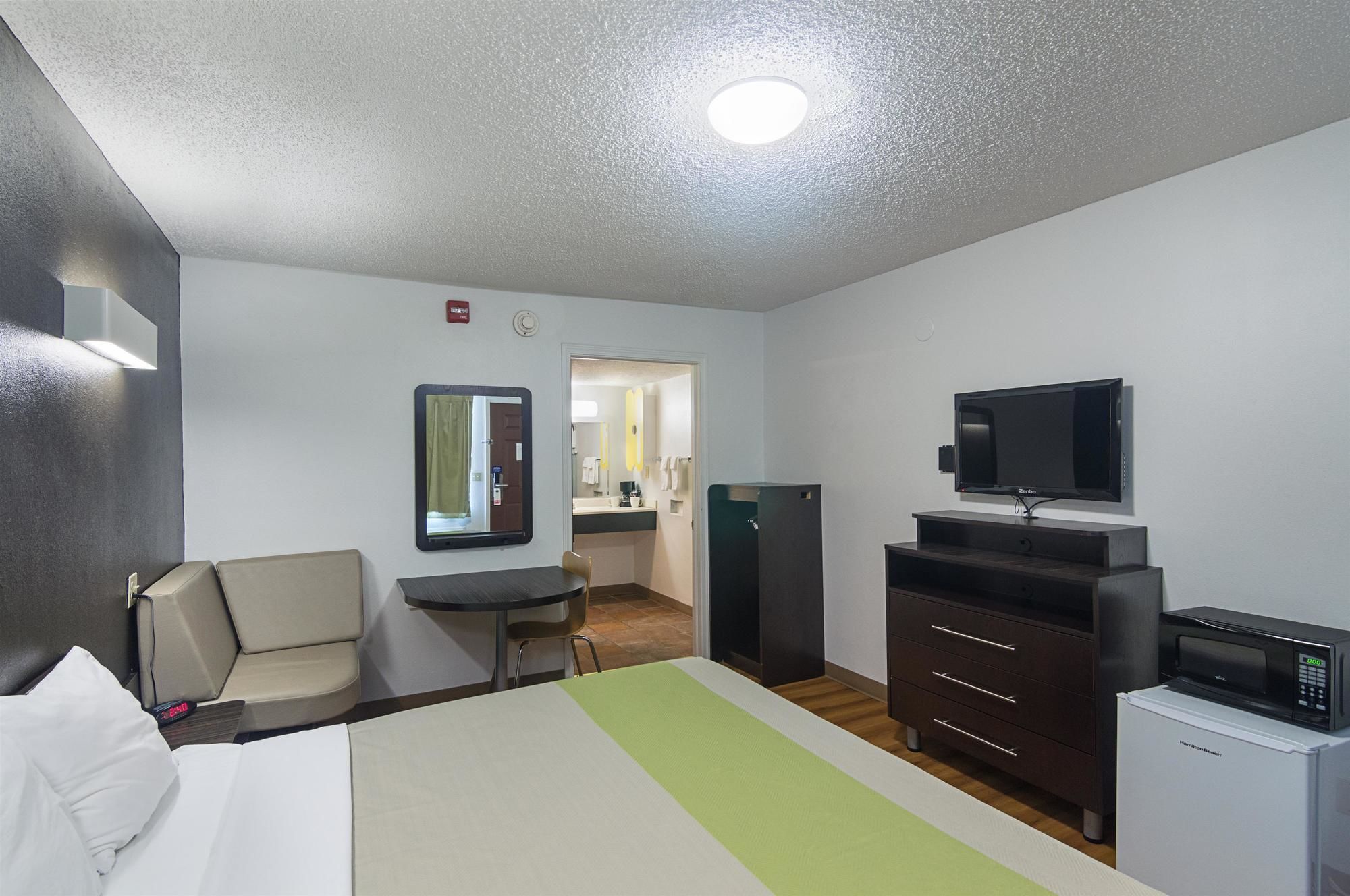 Studio Inn Extended Stay Oklahoma City Airport by OYO