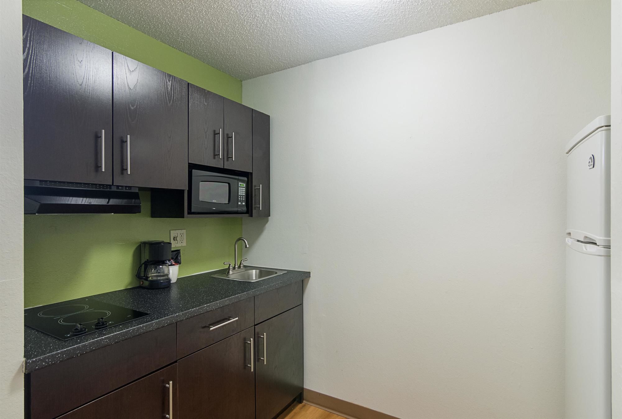 Studio Inn Extended Stay Oklahoma City Airport by OYO