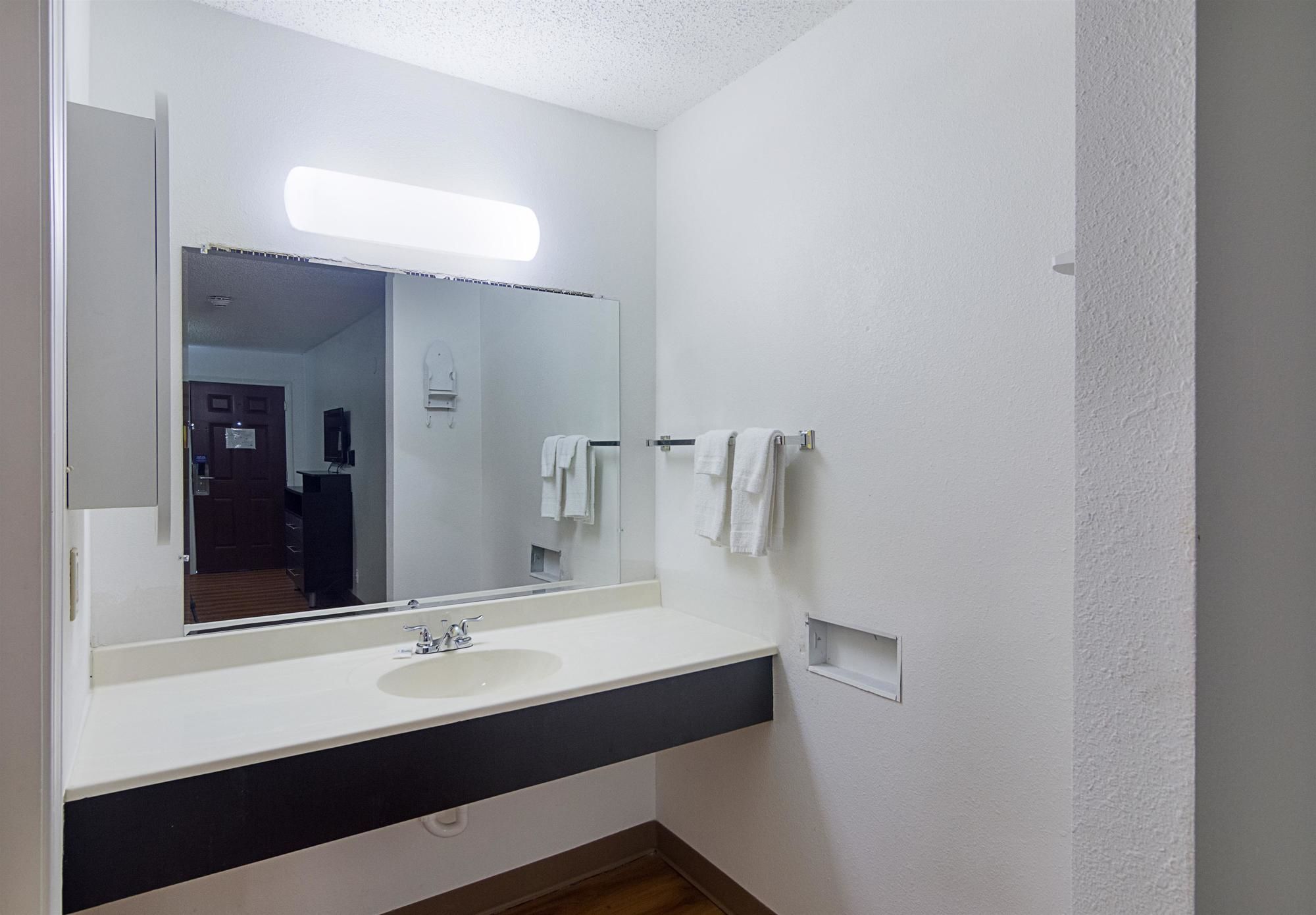 Studio Inn Extended Stay Oklahoma City Airport by OYO