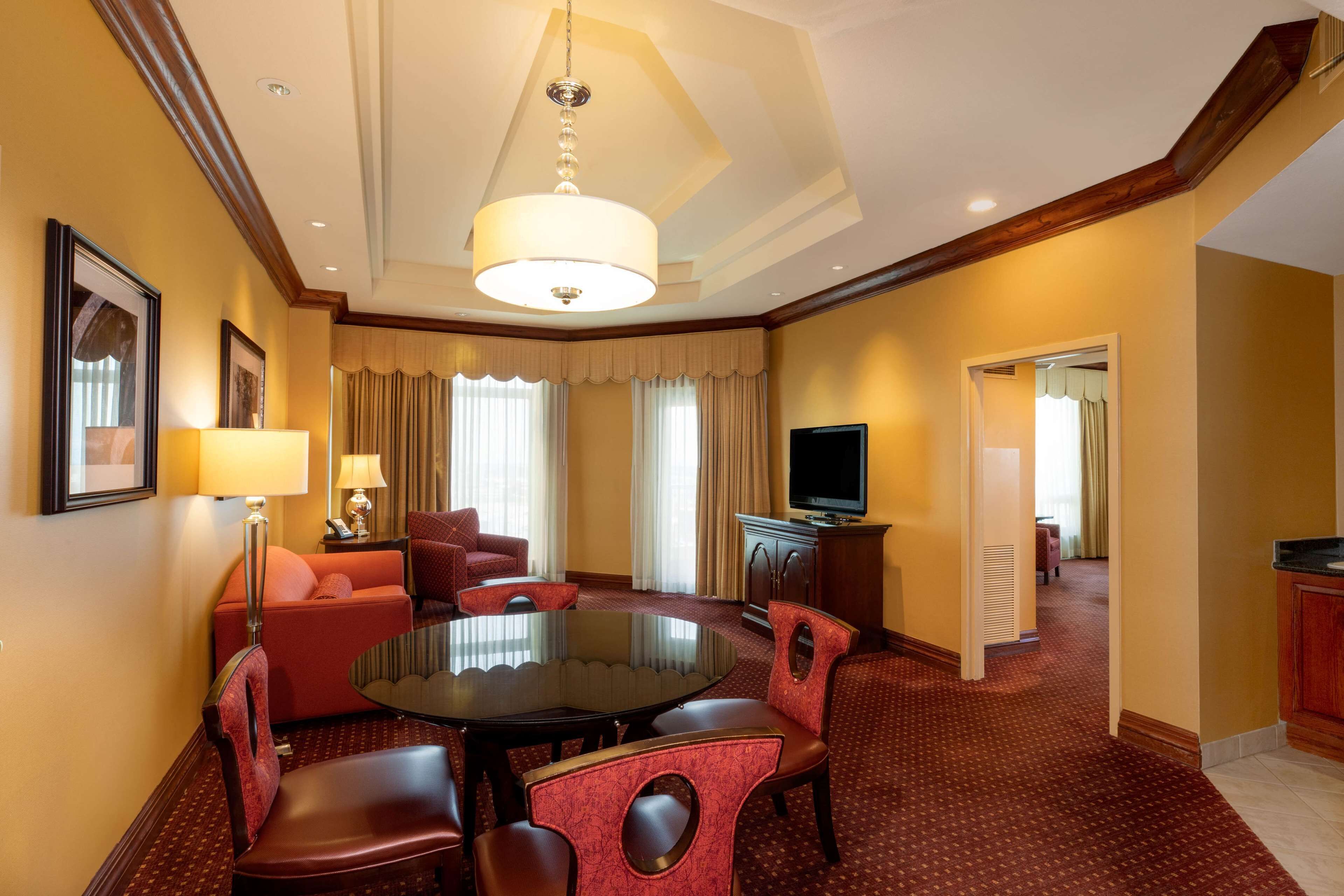 Wyndham Grand Oklahoma City Downtown