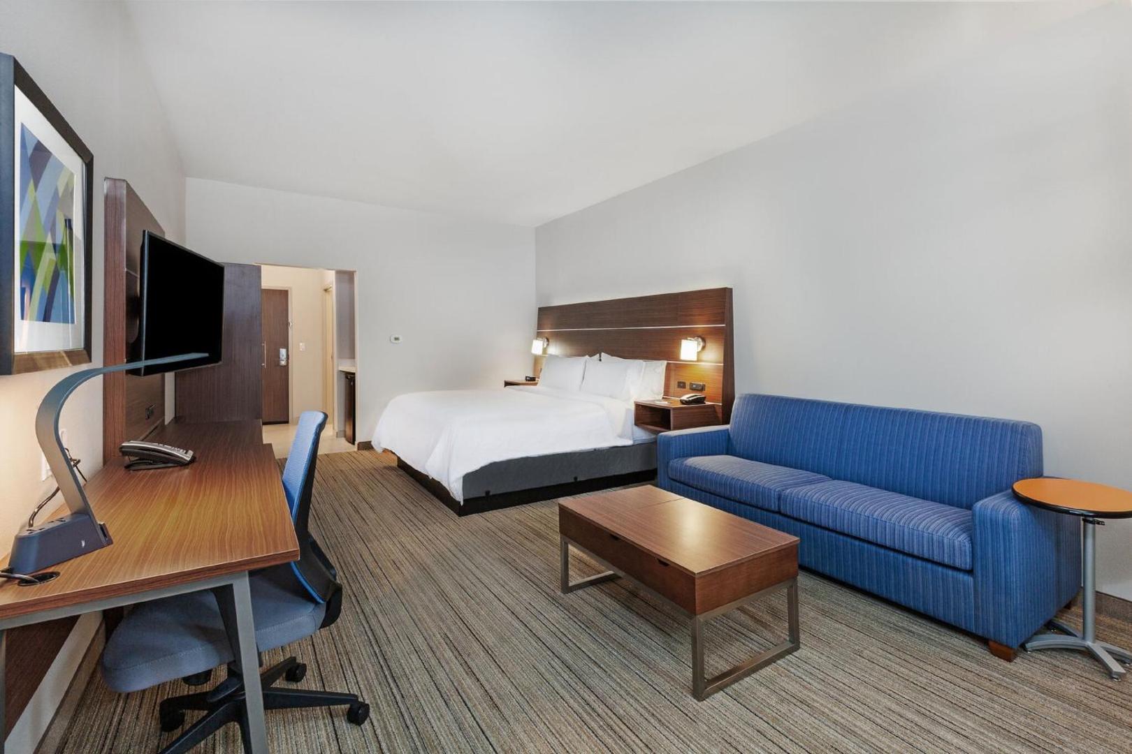 Holiday Inn Express & Suites Tulsa Northeast - Owasso