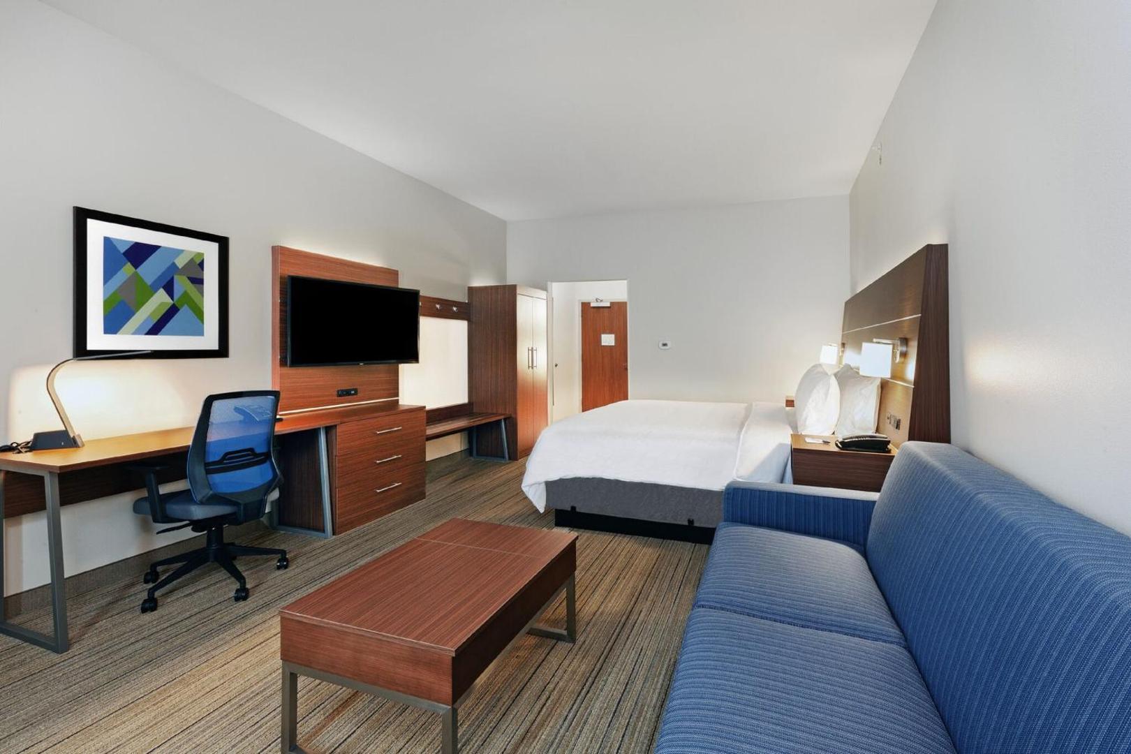 Holiday Inn Express & Suites Tulsa Northeast - Owasso