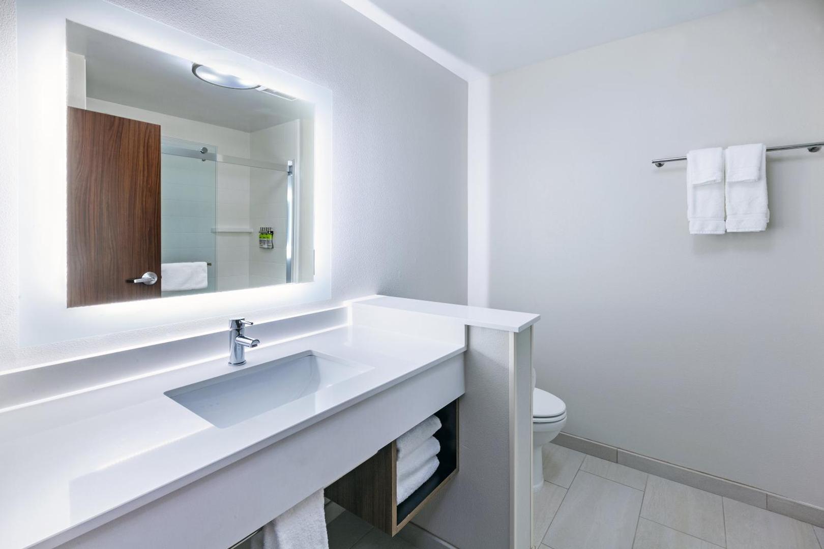 Holiday Inn Express & Suites Tulsa Northeast - Owasso