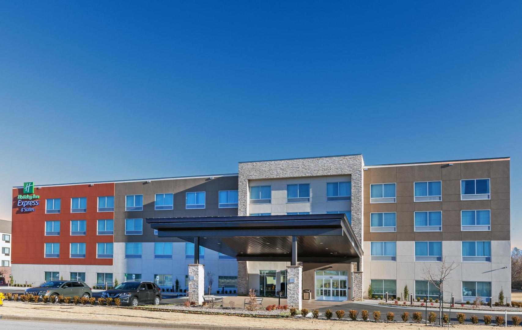 Holiday Inn Express & Suites Tulsa Northeast - Owasso