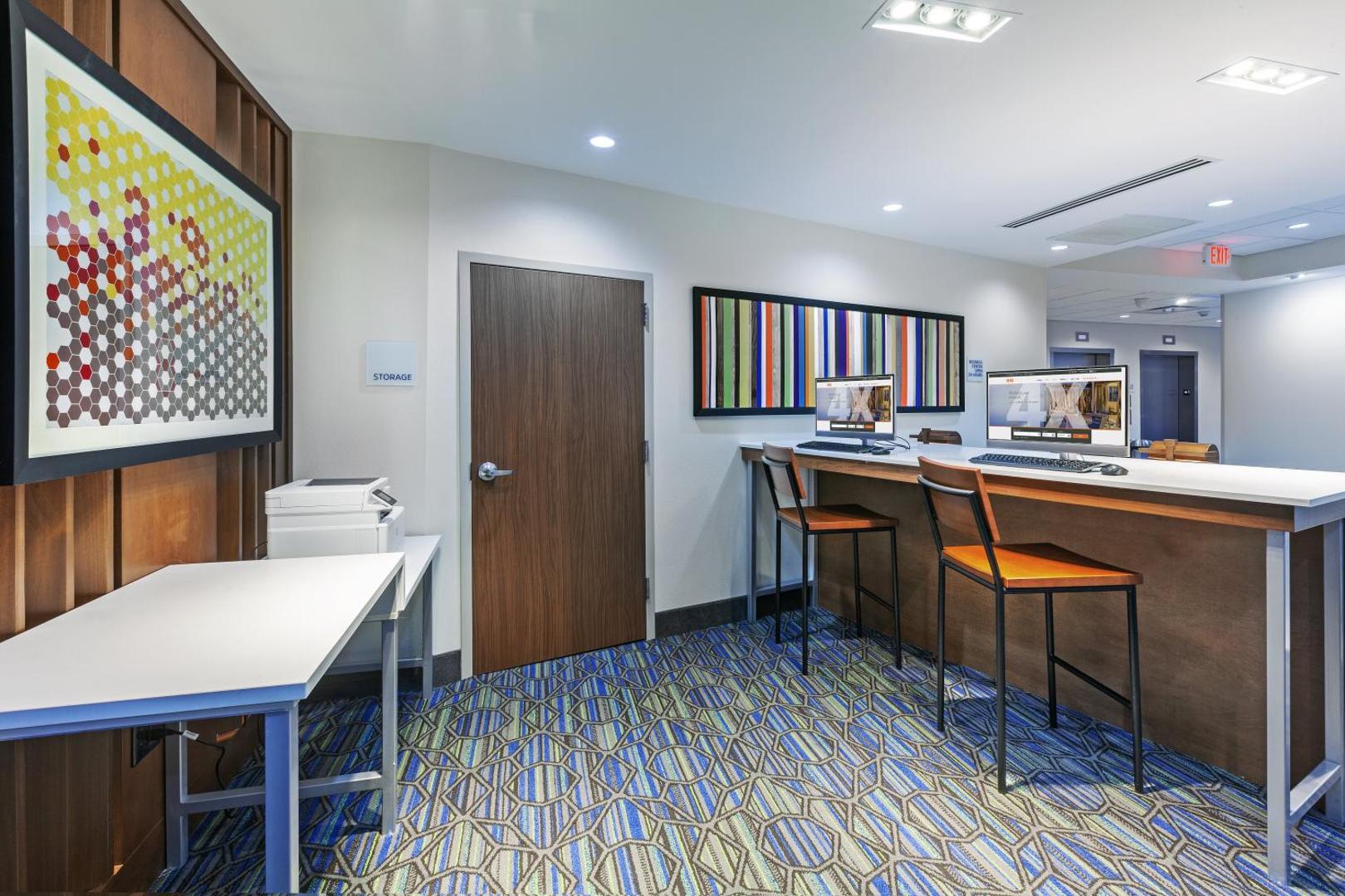 Holiday Inn Express & Suites Tulsa Northeast - Owasso