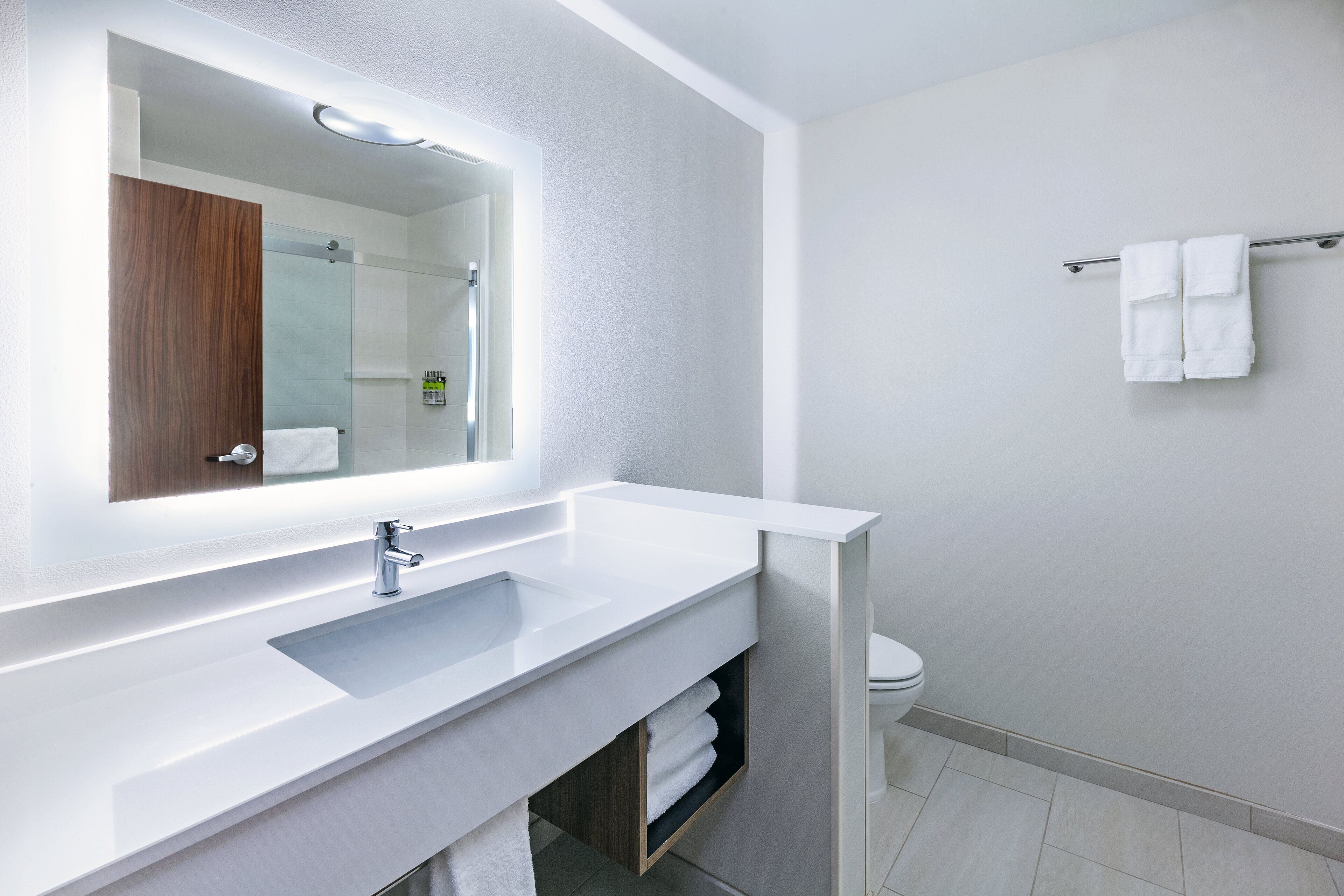 Holiday Inn Express & Suites Tulsa Northeast - Owasso