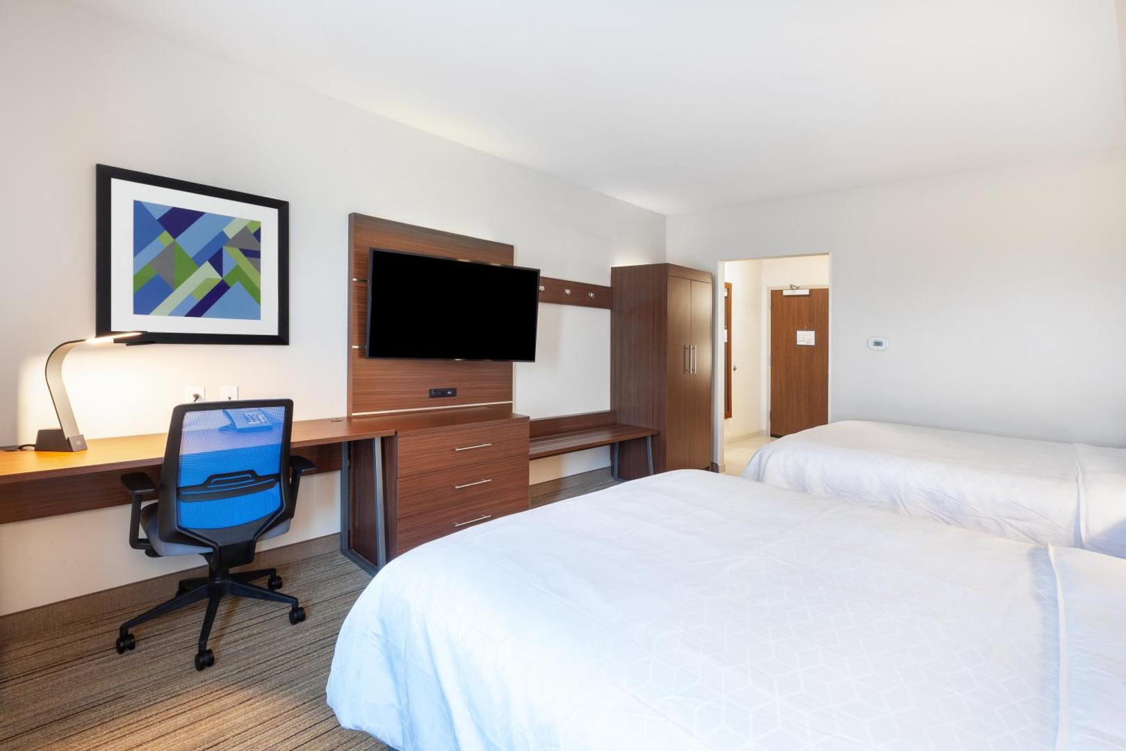 Holiday Inn Express & Suites Tulsa Northeast - Owasso
