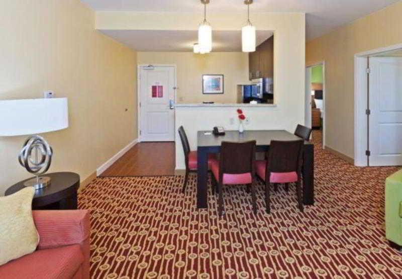 TownePlace Suites Tulsa North/Owasso