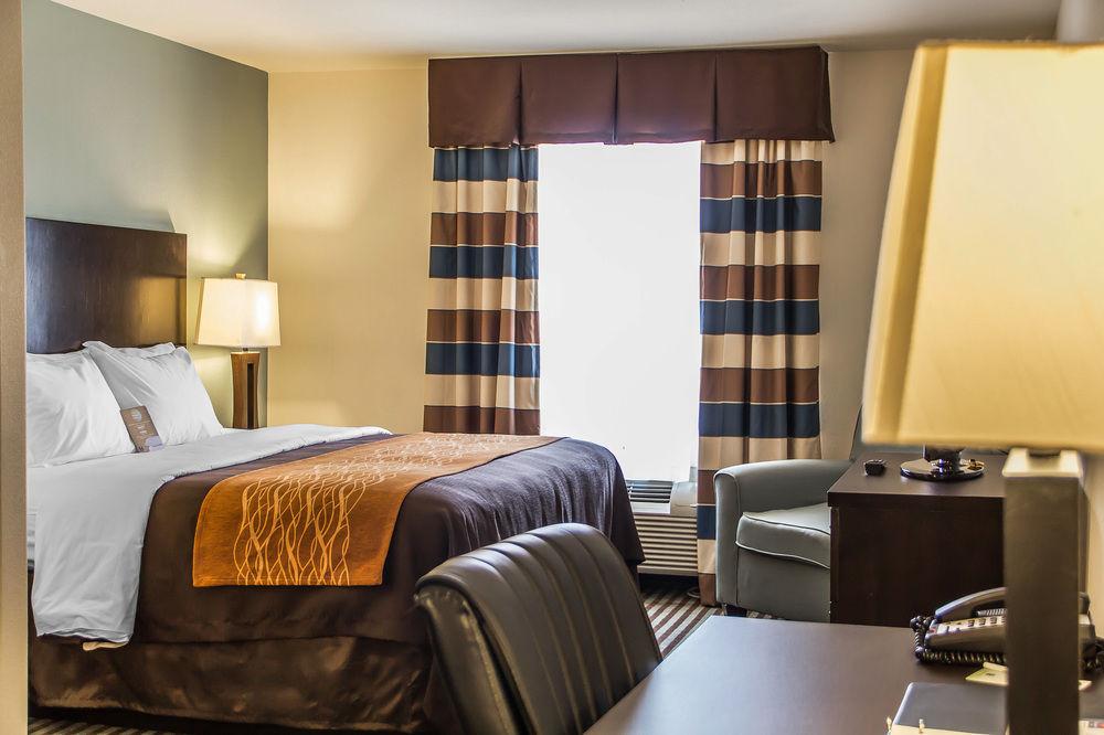 Comfort Inn & Suites Perry I-35