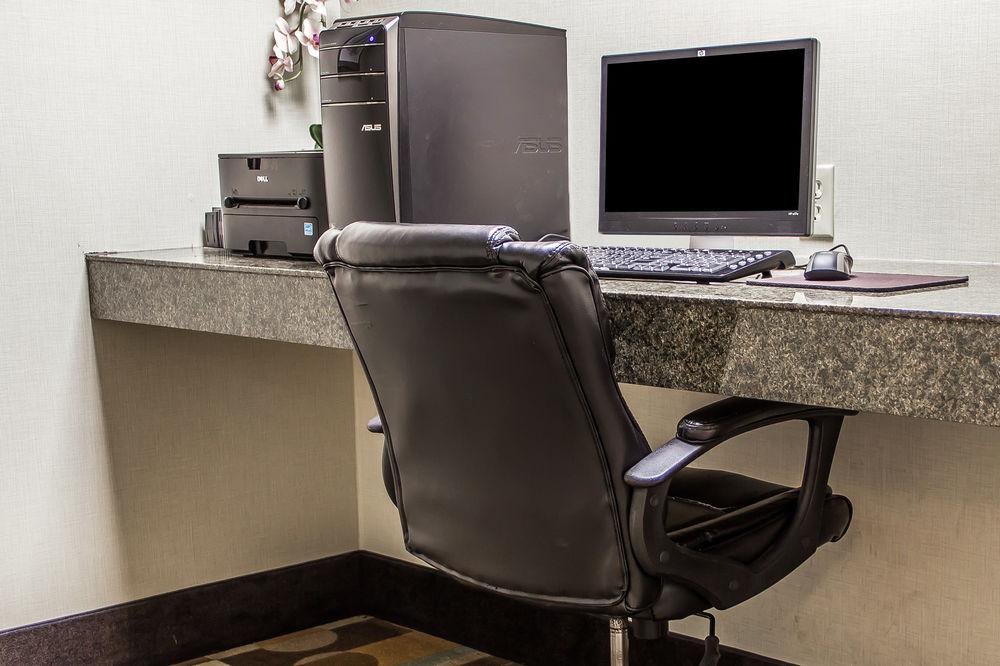 Comfort Inn & Suites Perry I-35