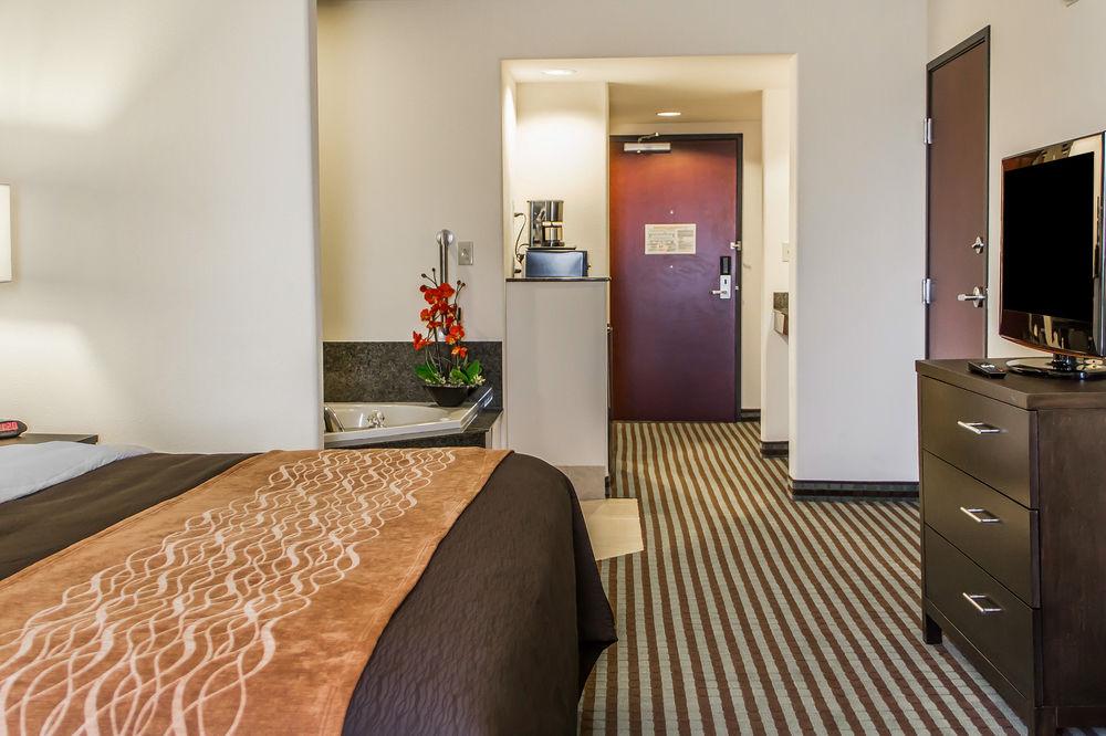 Comfort Inn & Suites Perry I-35