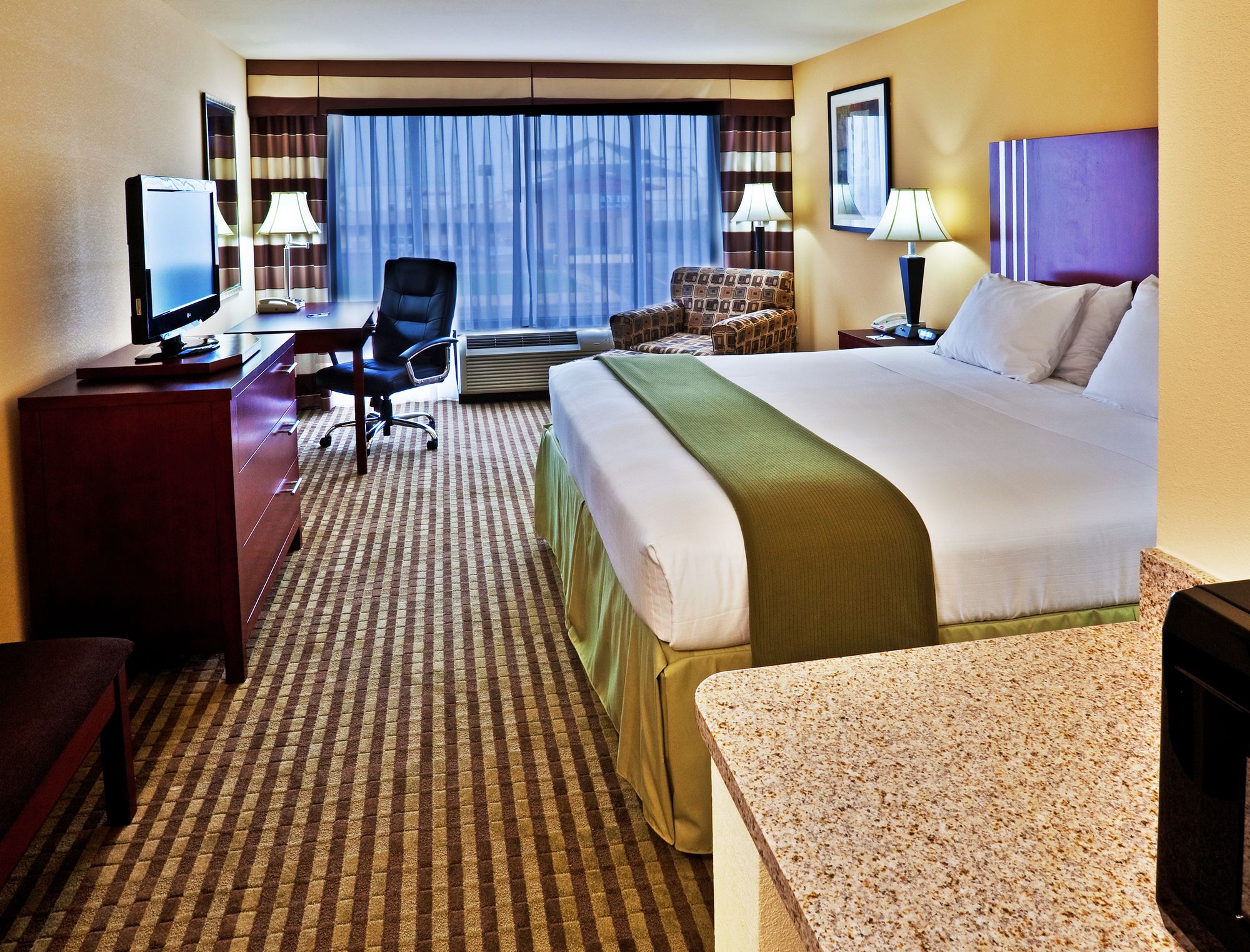 Holiday Inn Express Hotel & Suites Perry