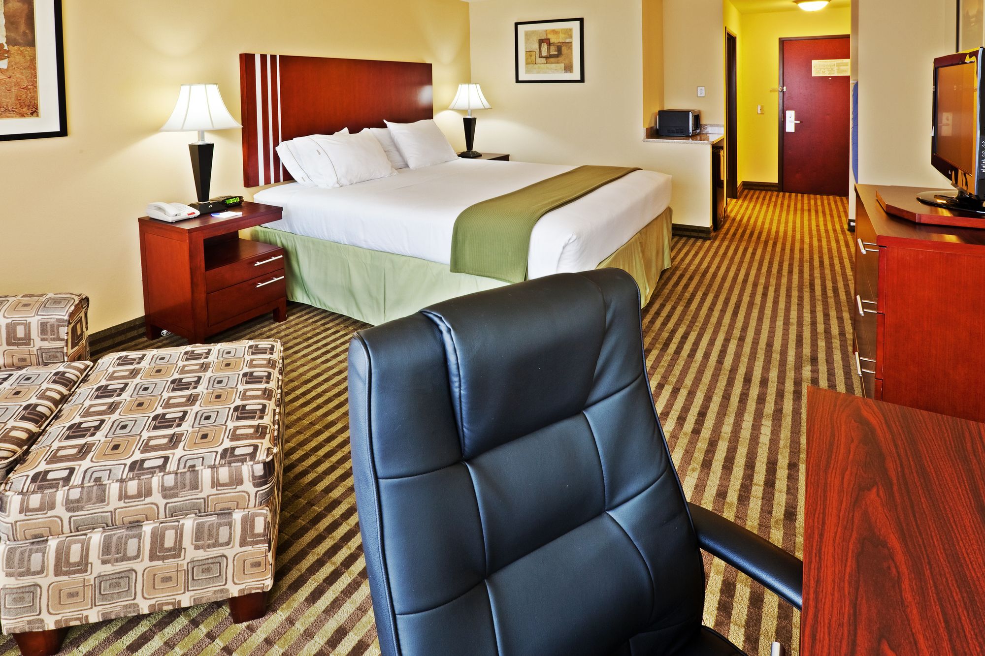 Holiday Inn Express Hotel & Suites Perry