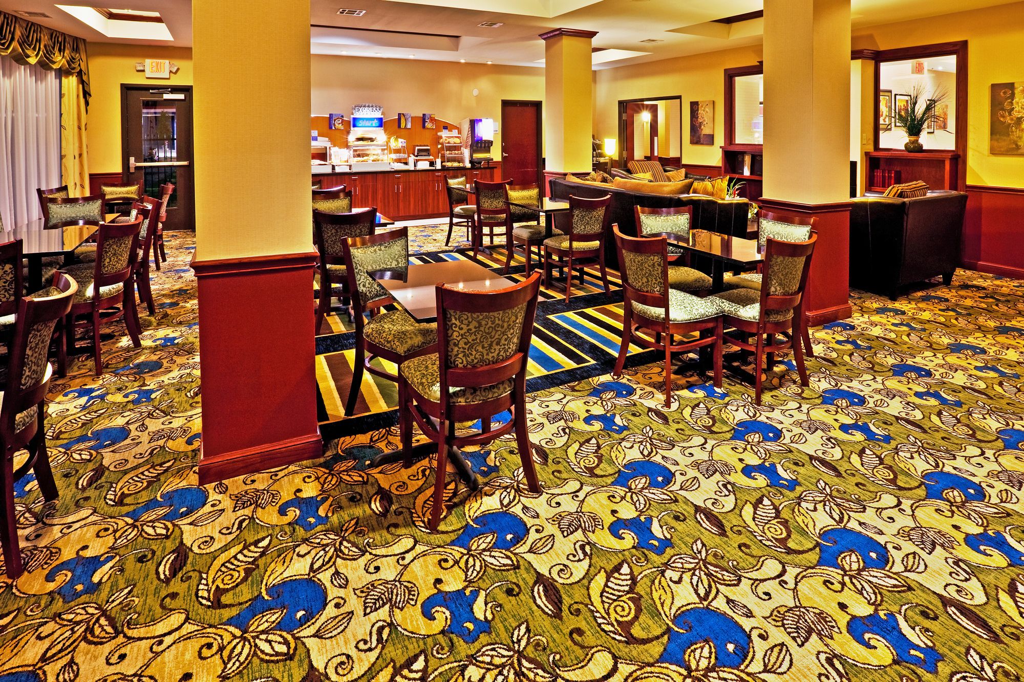 Holiday Inn Express Hotel & Suites Perry