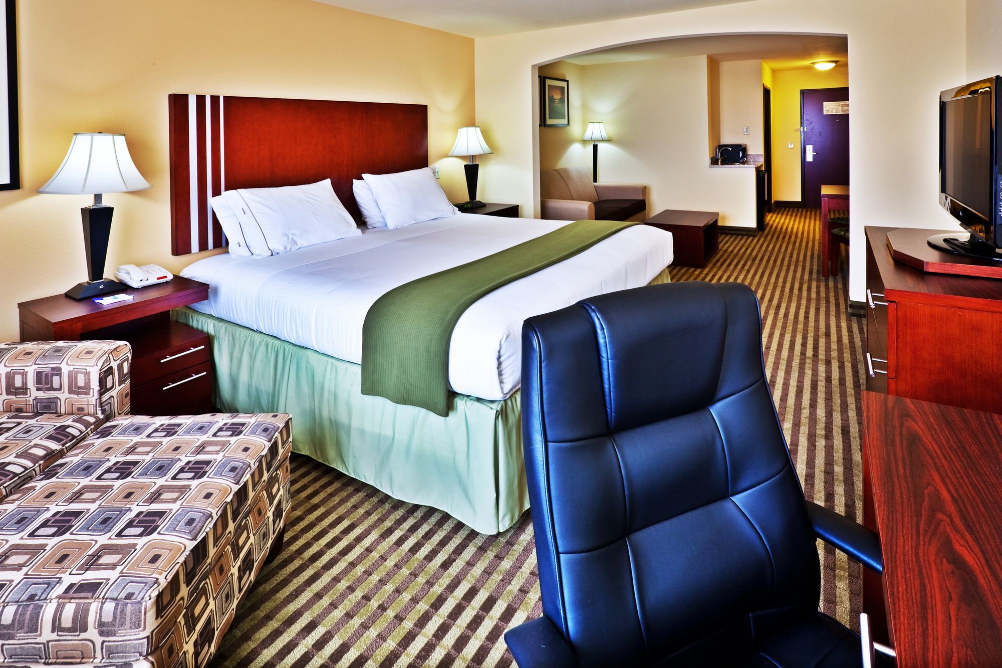 Holiday Inn Express Hotel & Suites Perry