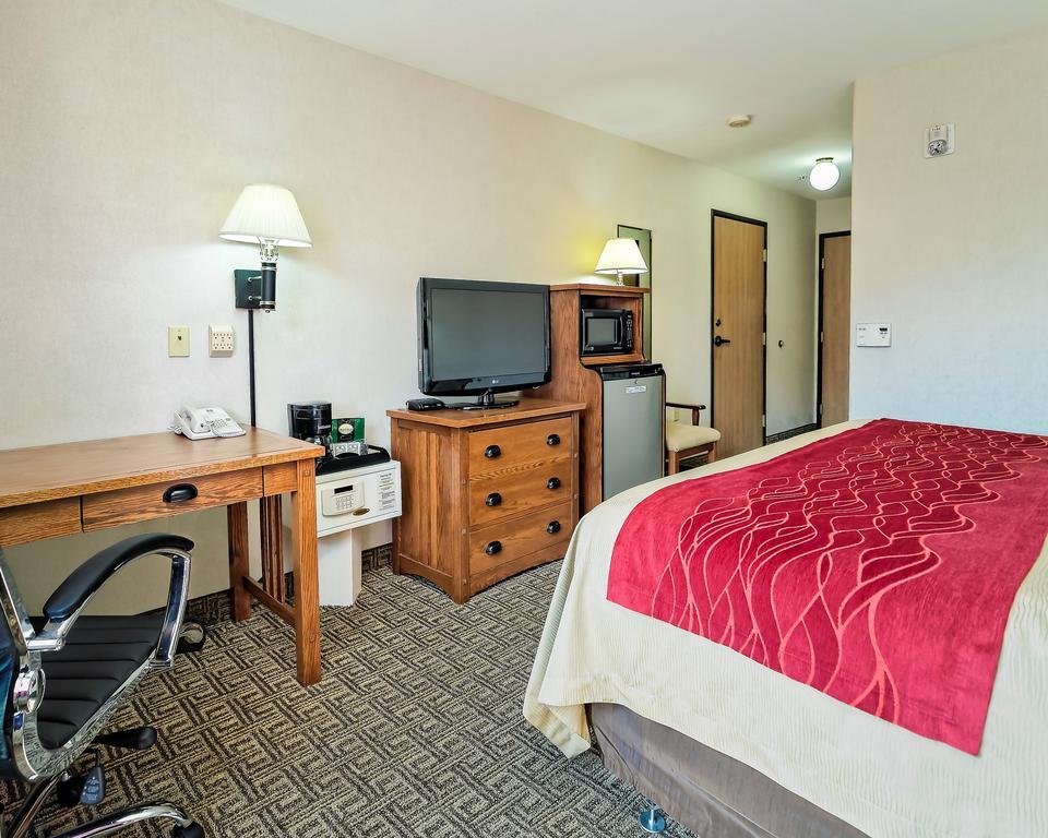 Comfort Inn & Suites Ponca City Near Marland Mansion