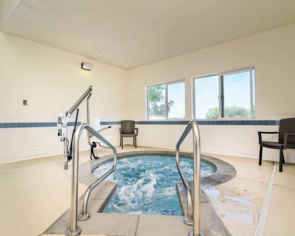Comfort Inn & Suites Ponca City Near Marland Mansion