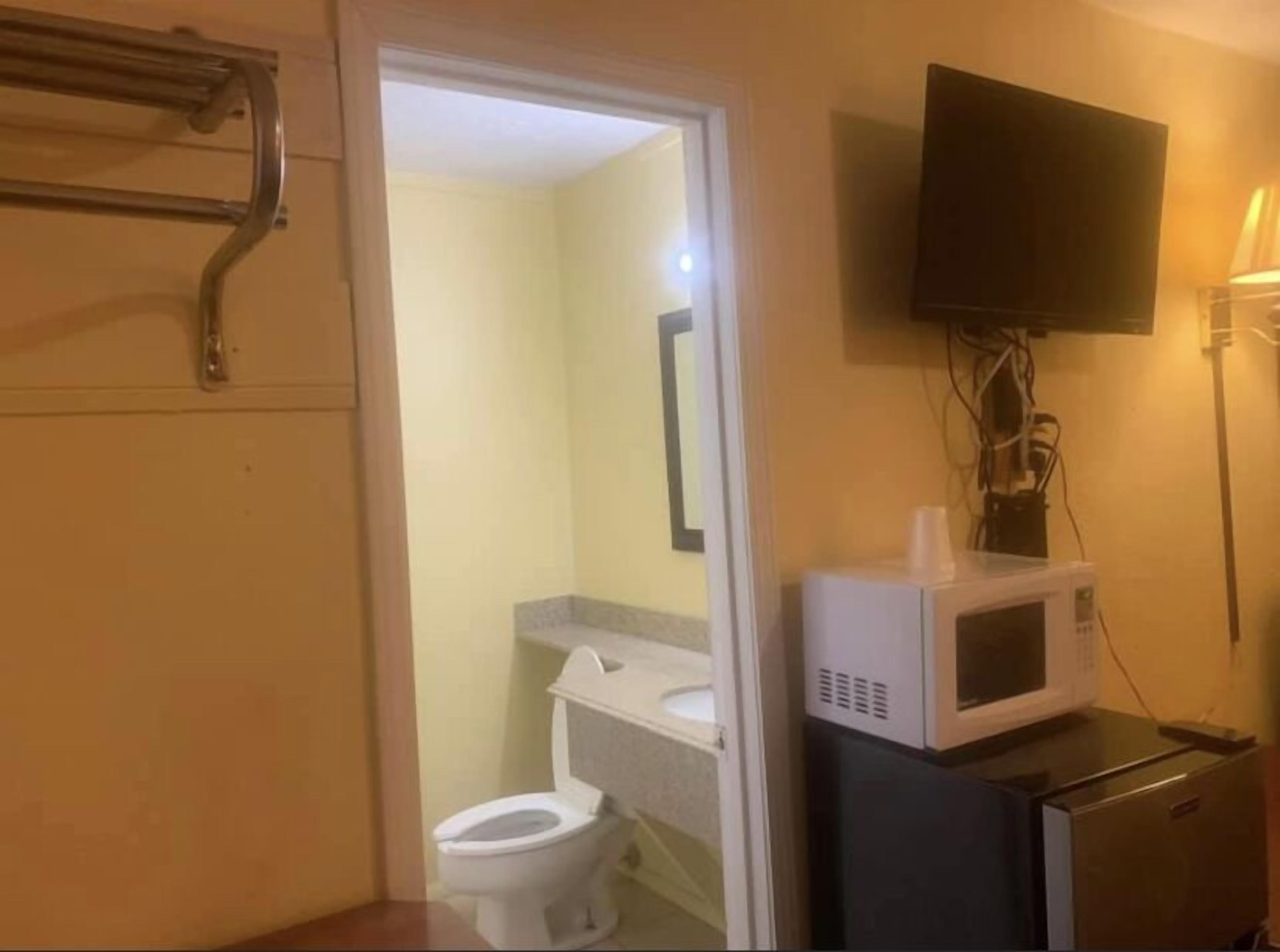 Economy Inn