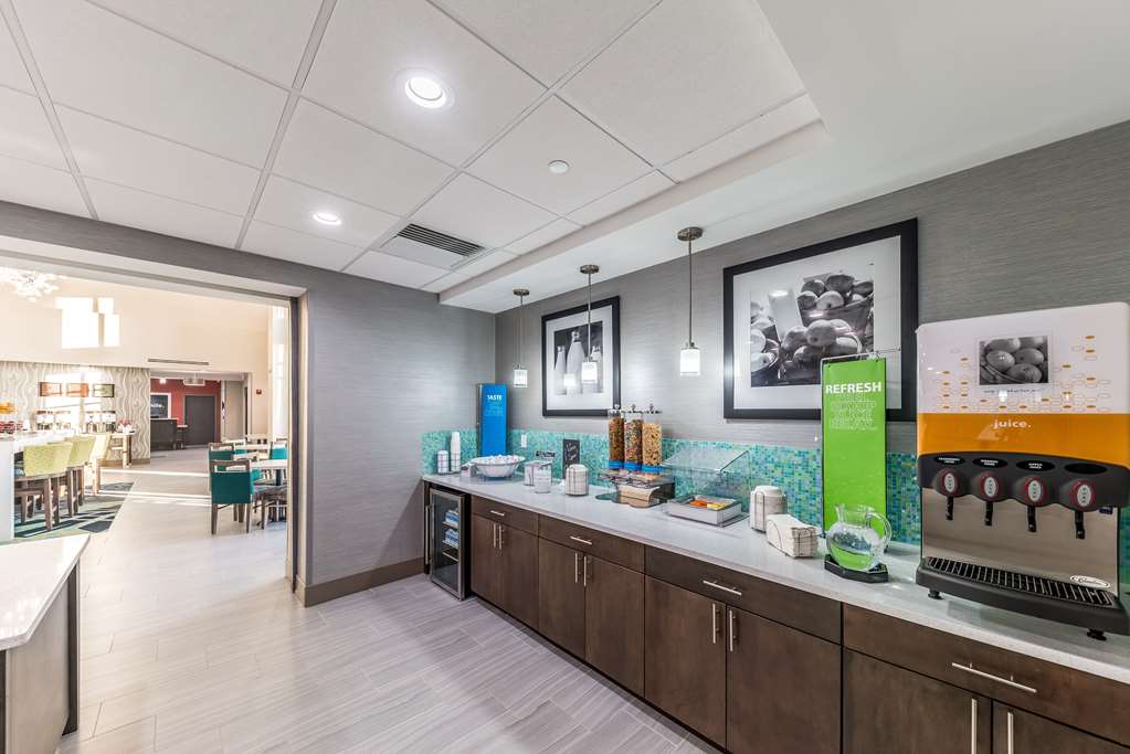 Hampton Inn & Suites Pryor