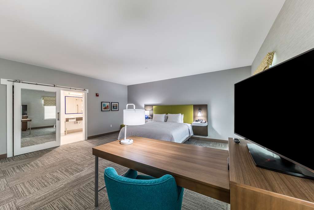 Hampton Inn & Suites Pryor