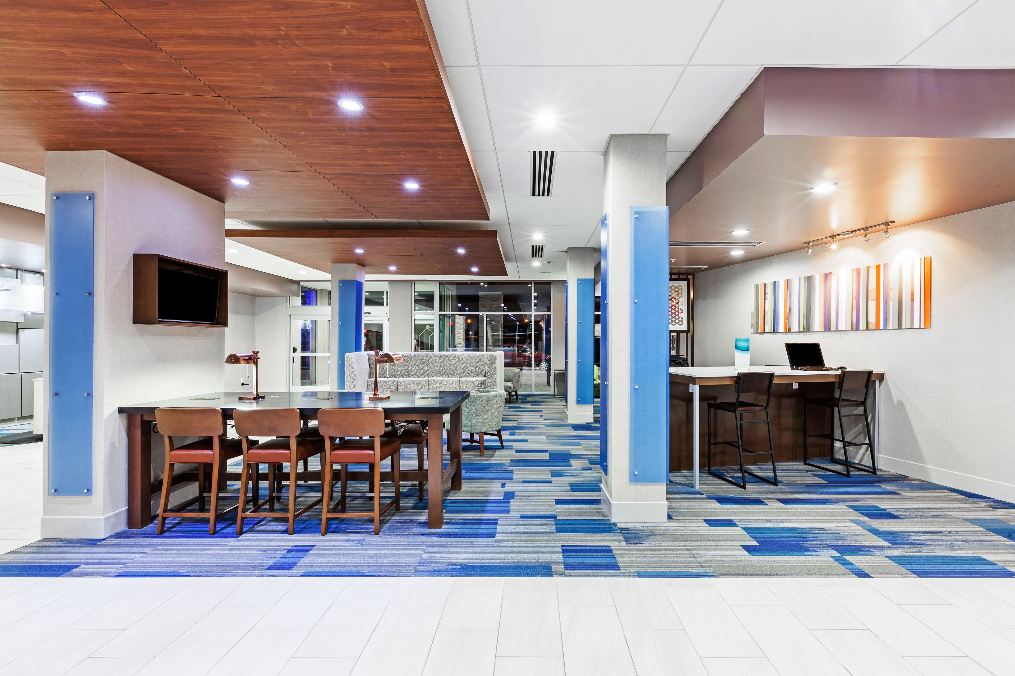 Holiday Inn Express & Suites Tulsa West - Sand Springs