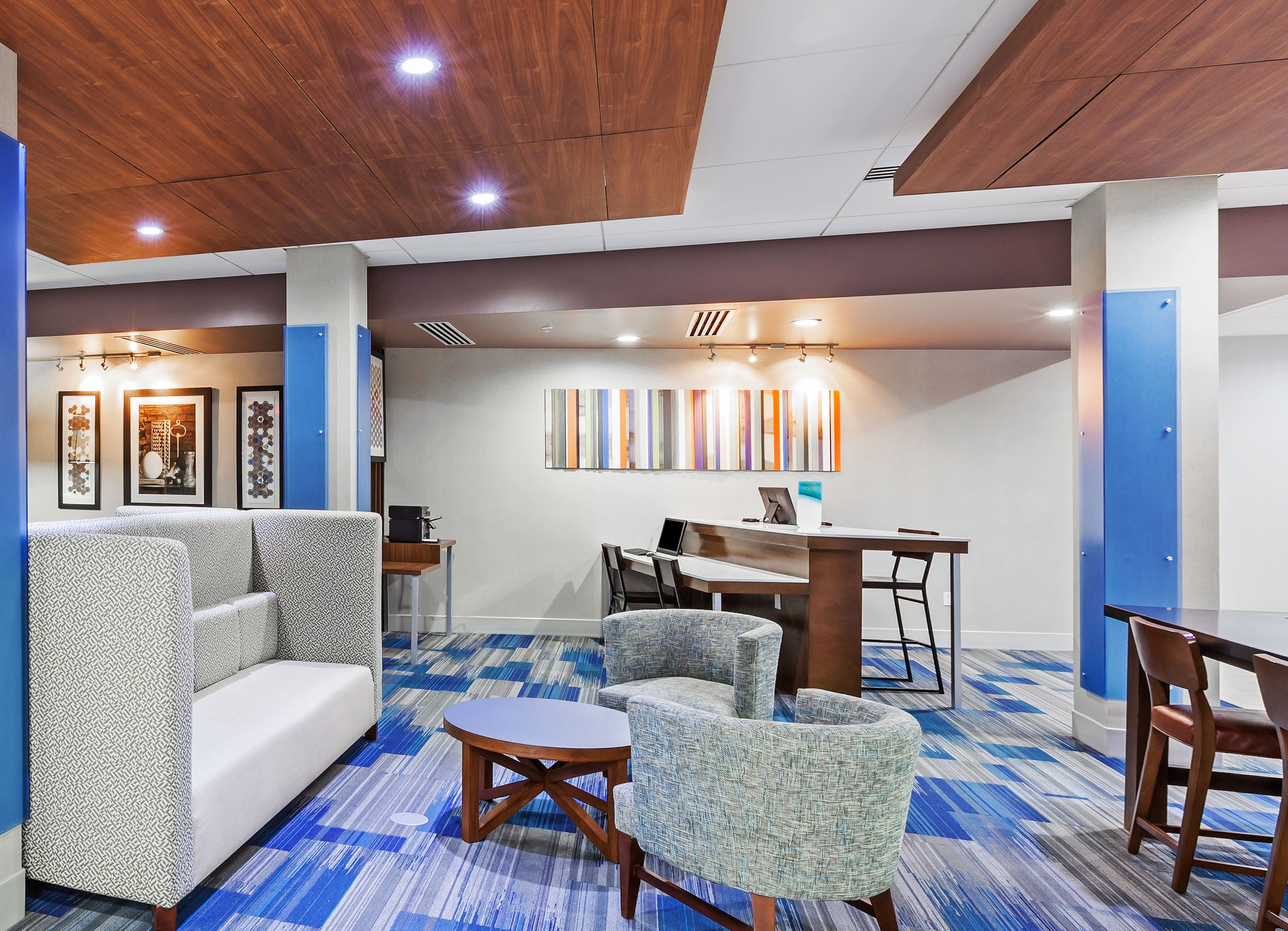 Holiday Inn Express & Suites Tulsa West - Sand Springs