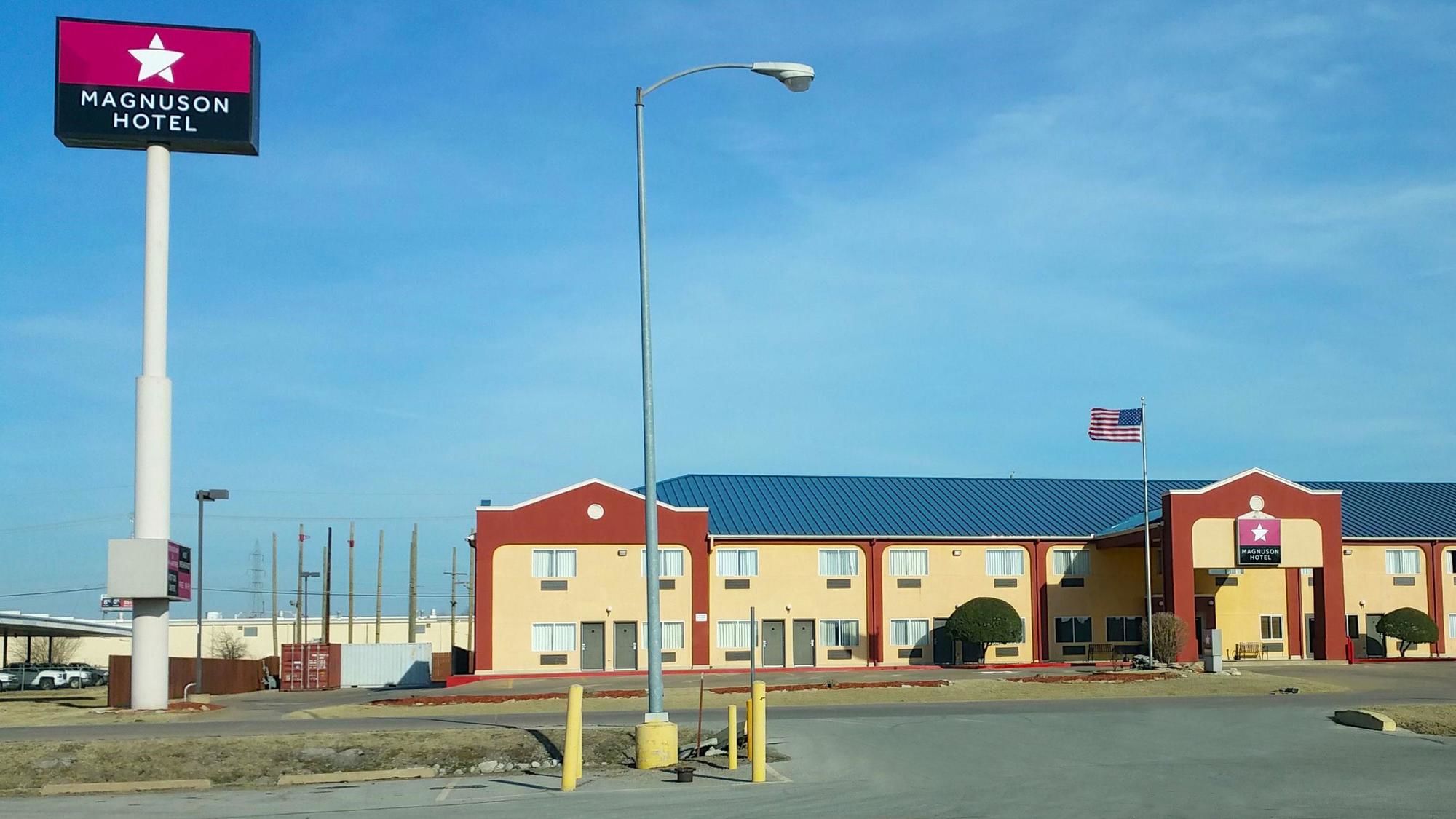 Magnuson Hotel Sand Springs