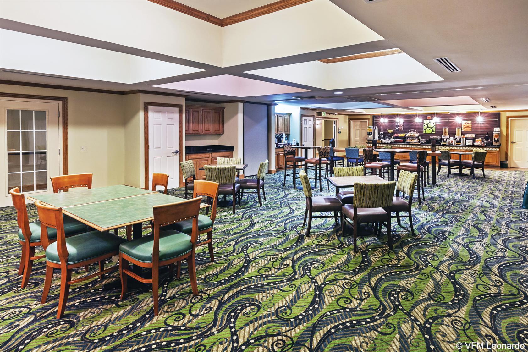 Comfort Inn & Suites Shawnee North near I-40