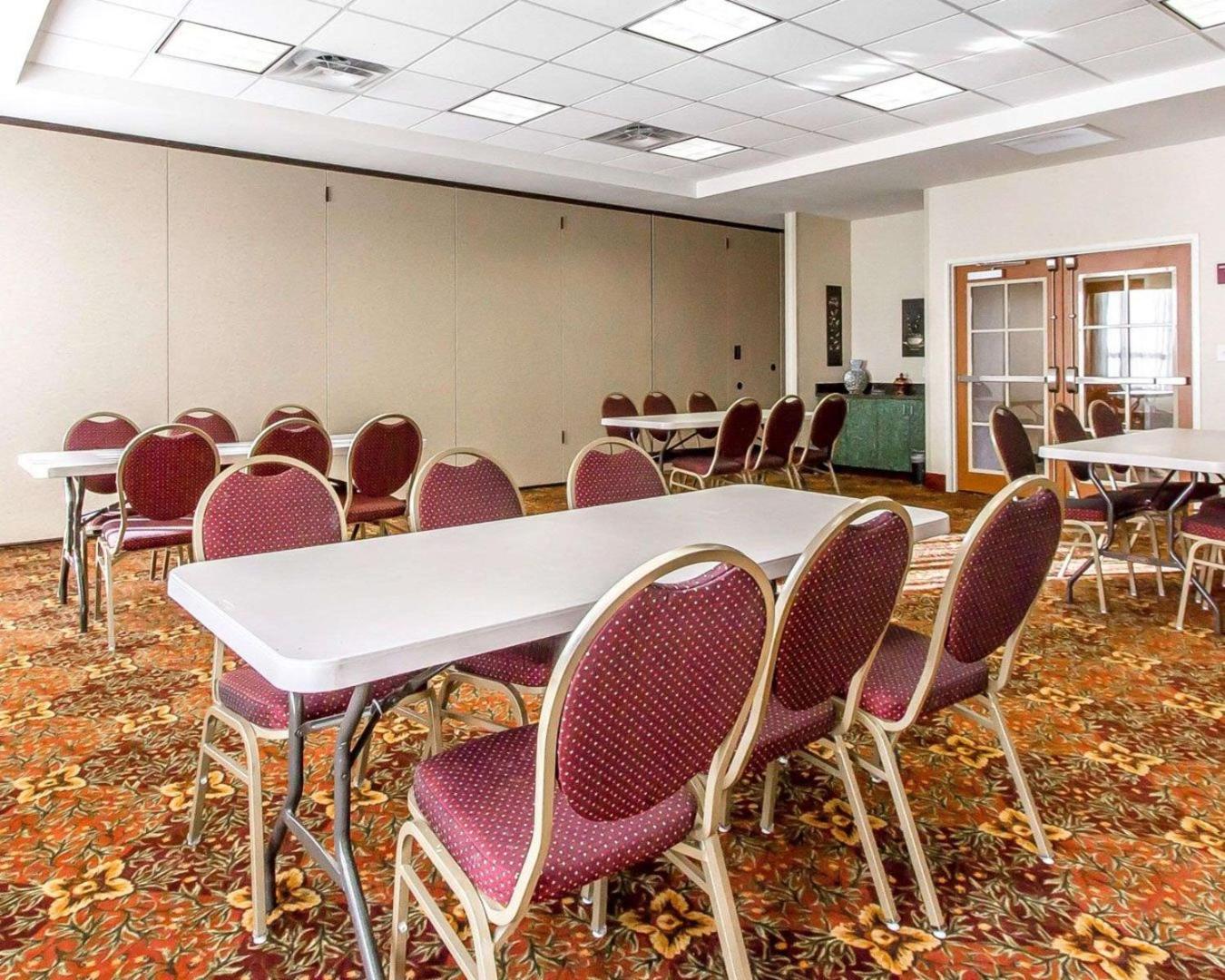 Spark by Hilton Shawnee