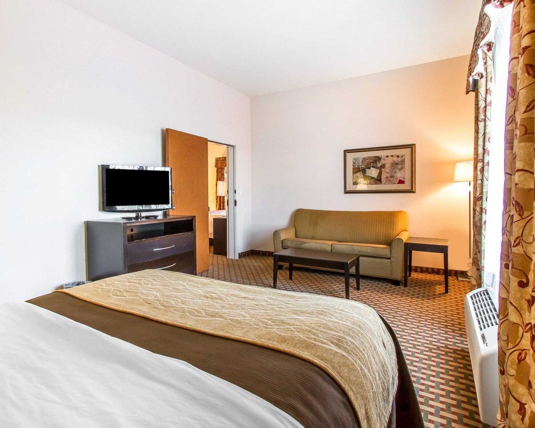 Spark by Hilton Shawnee