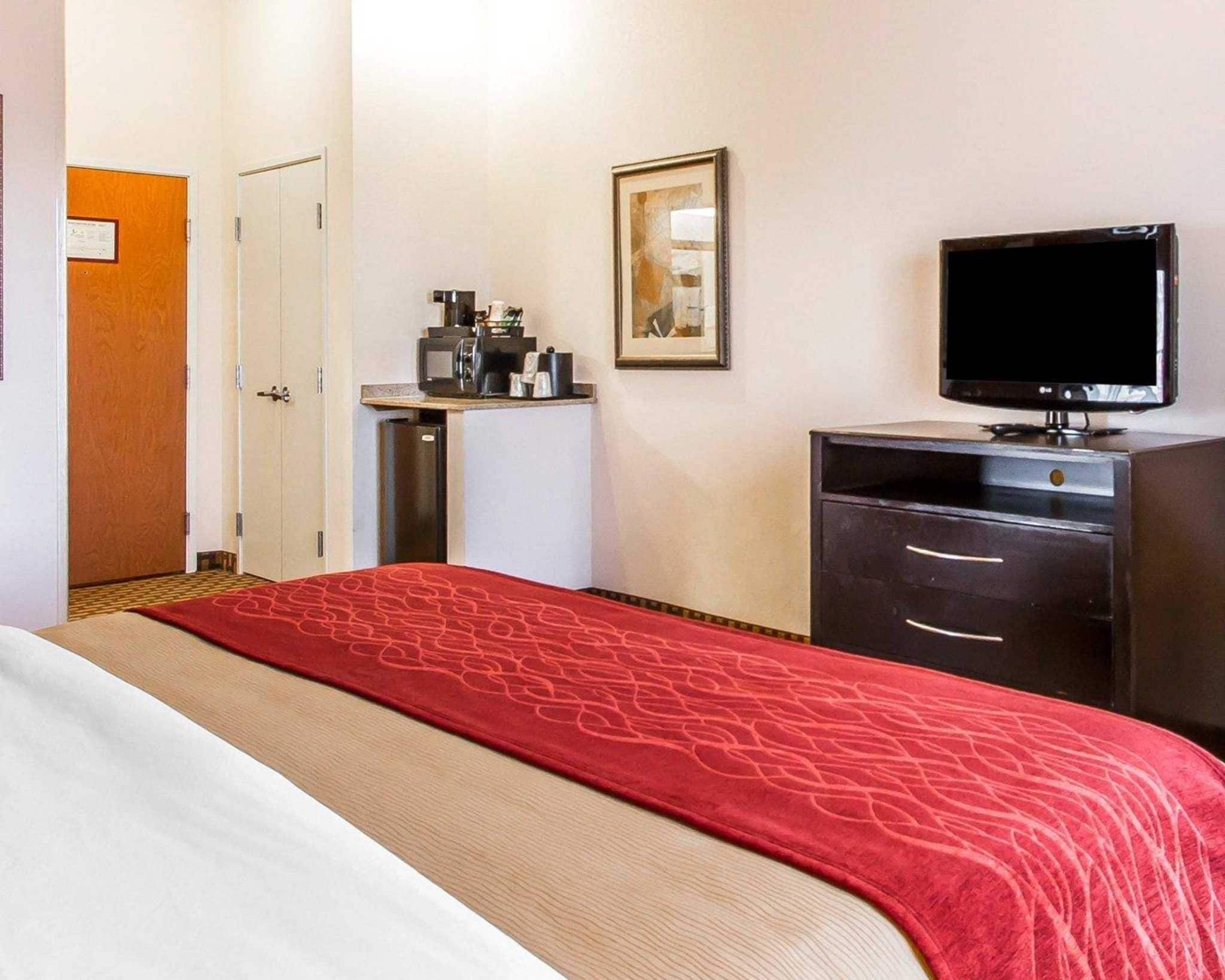 Spark by Hilton Shawnee