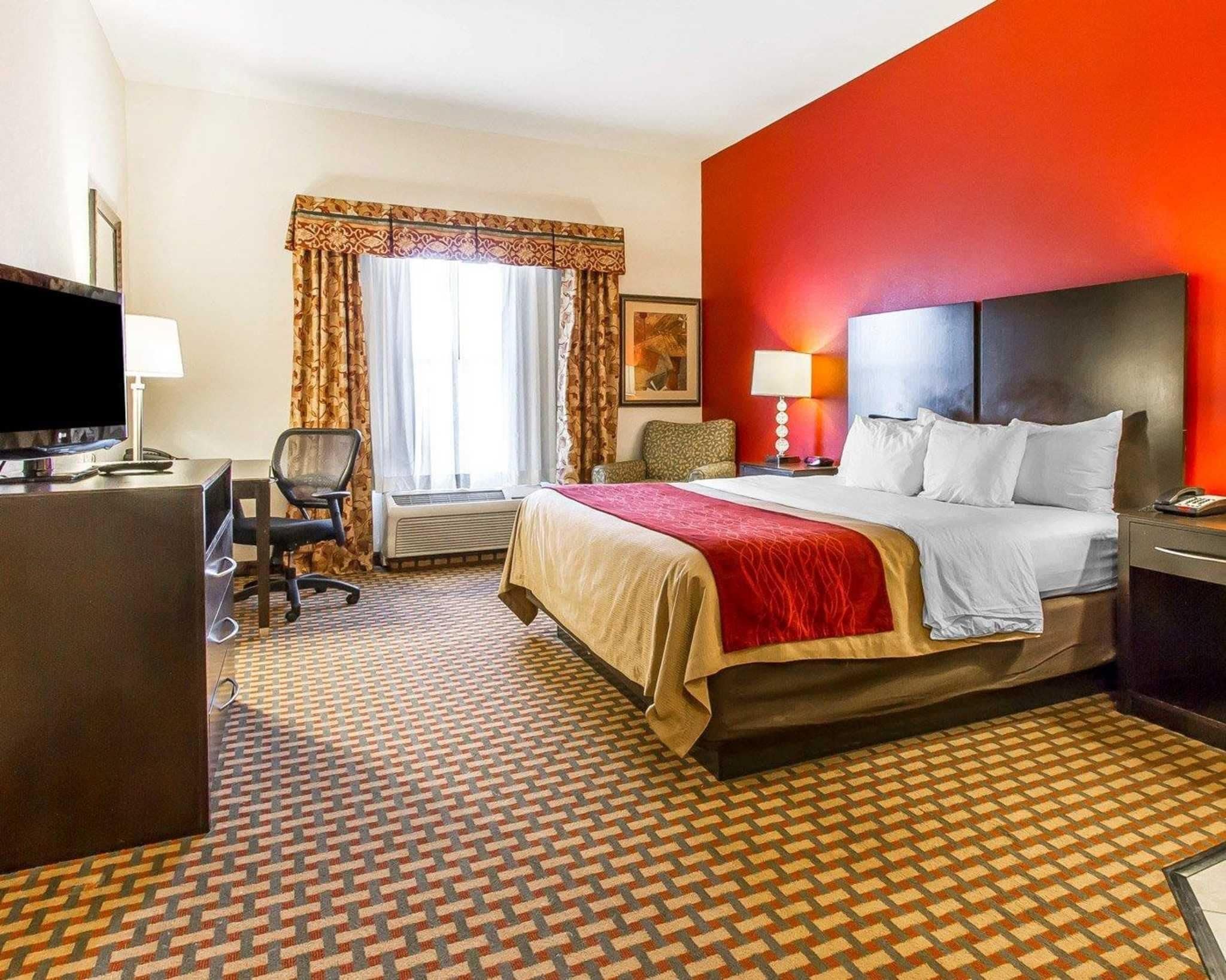 Spark by Hilton Shawnee