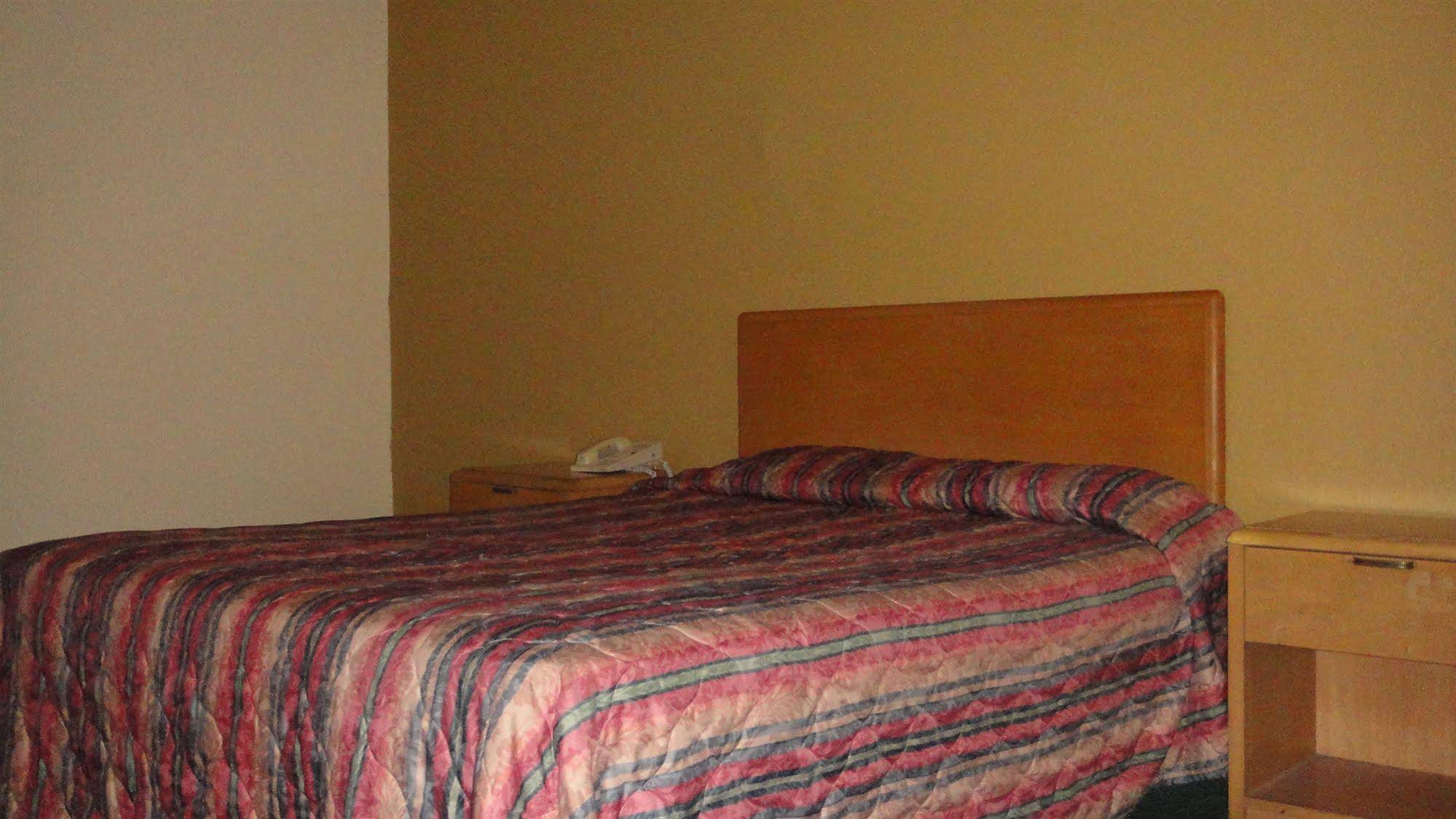 Holiday Motel