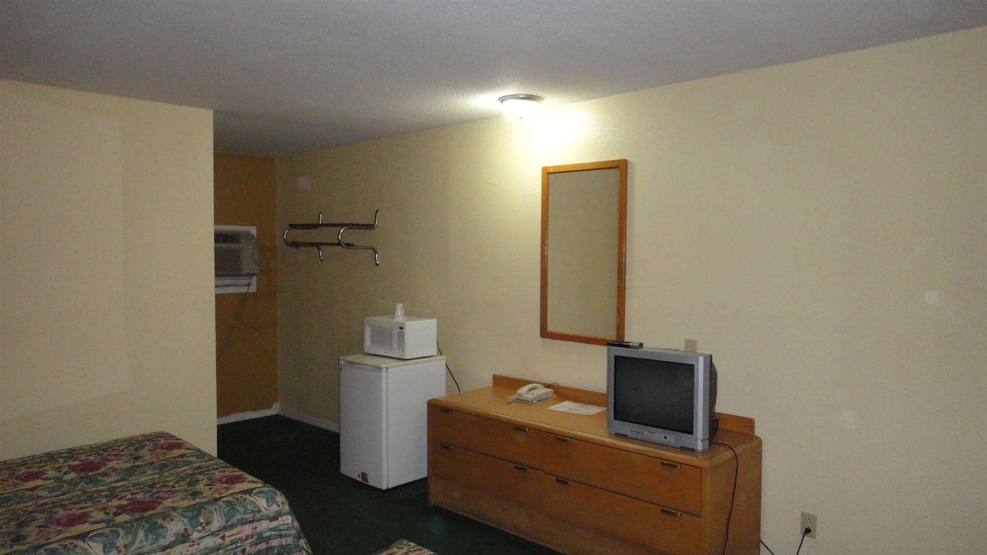 Holiday Motel