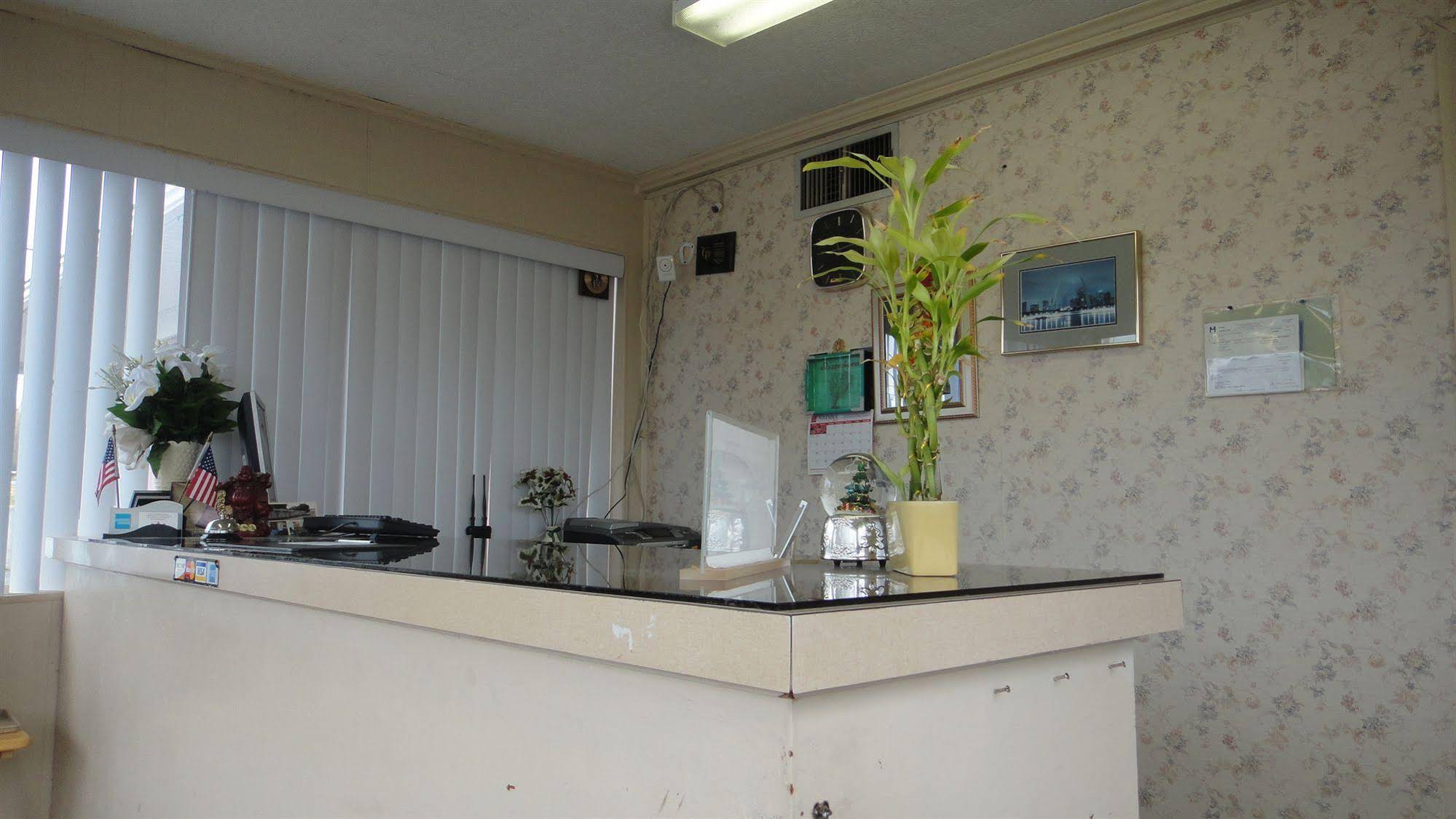 Holiday Motel