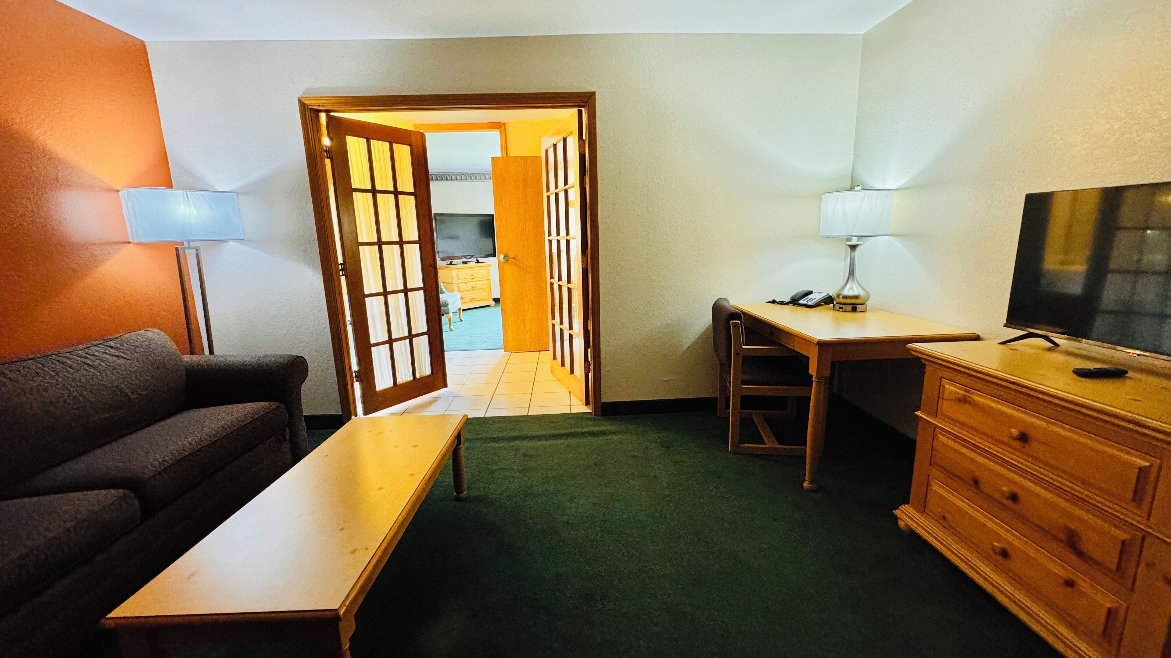 Regency Inn & Suites