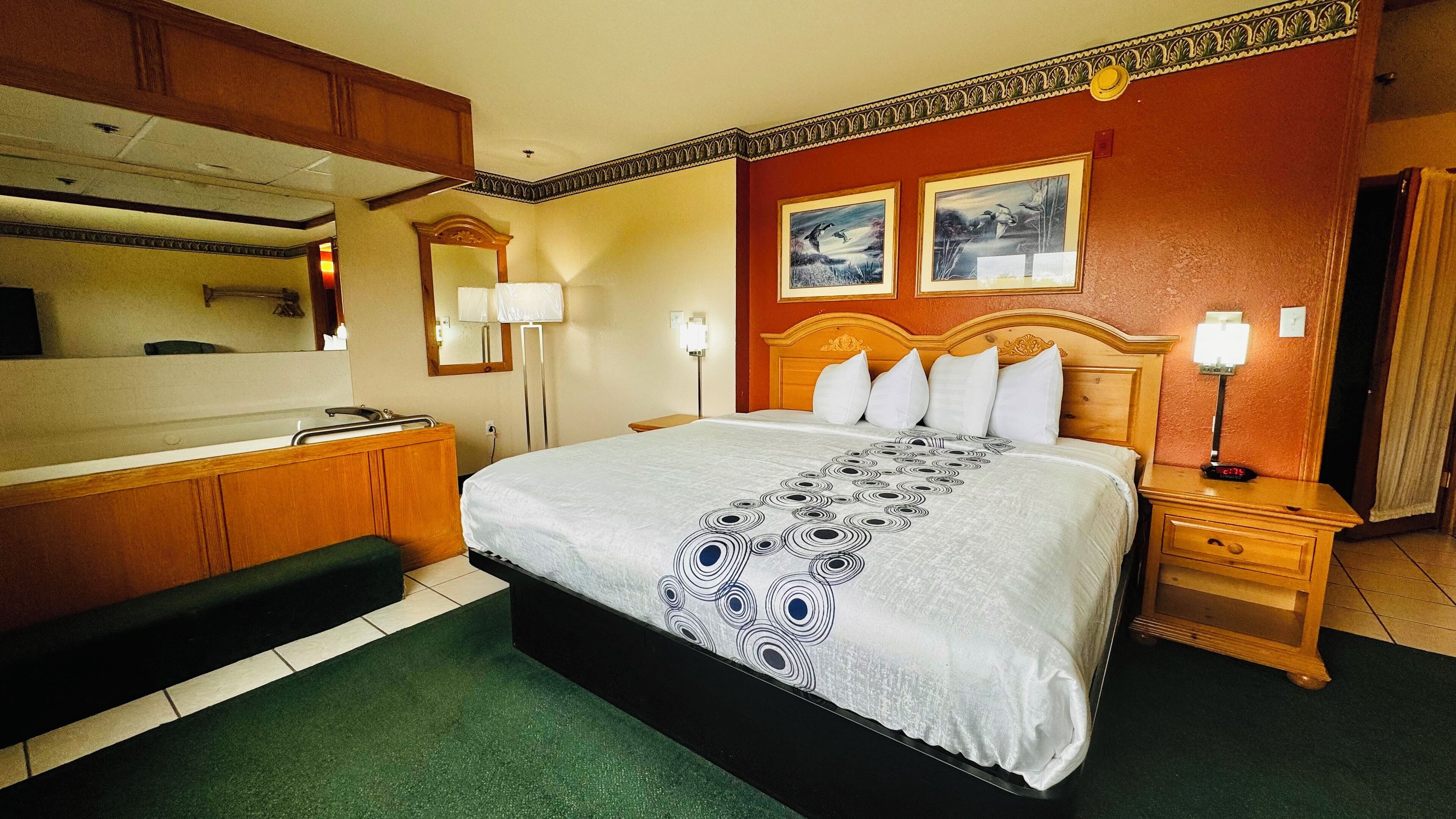 Regency Inn & Suites