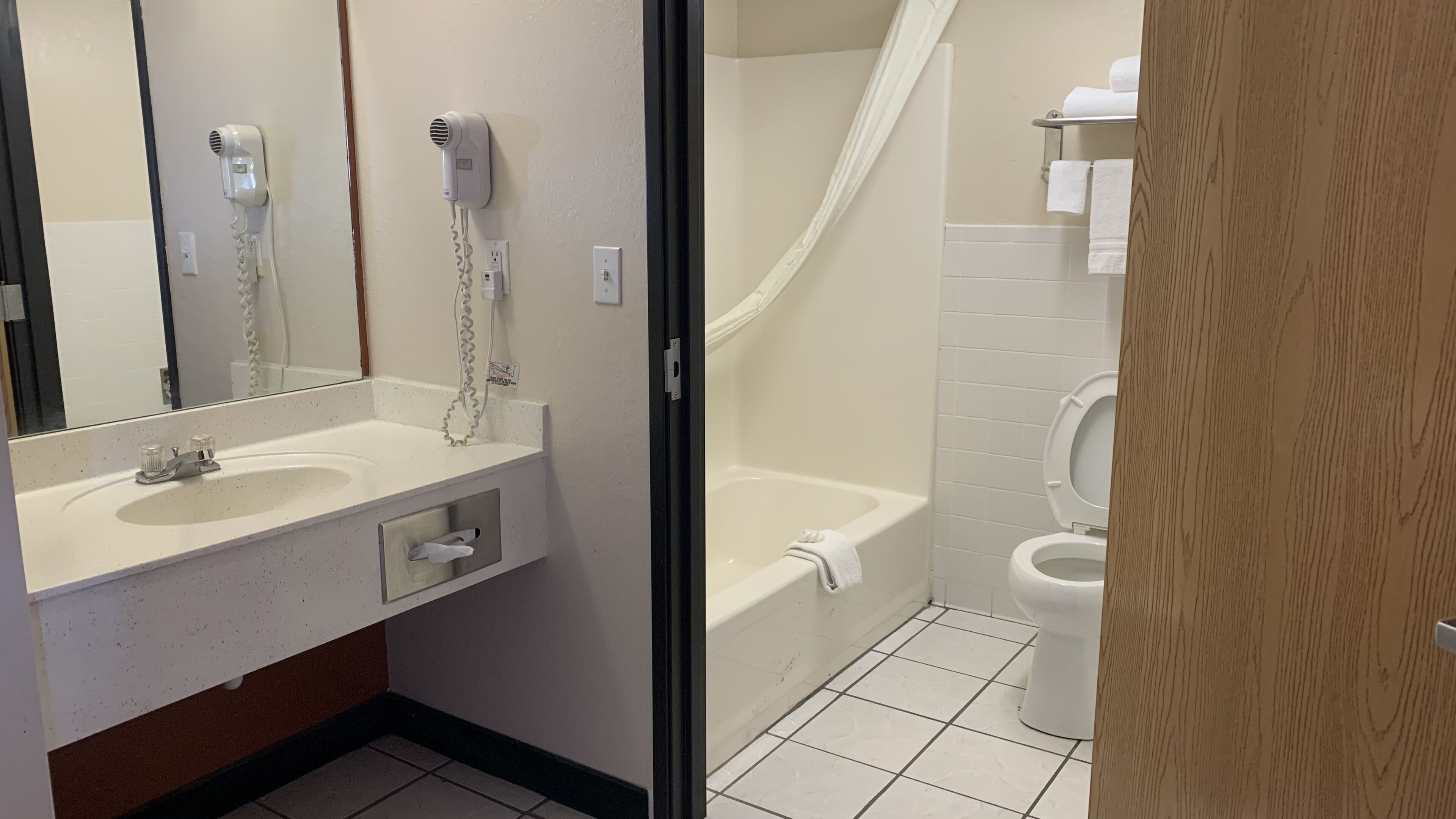 Regency Inn & Suites