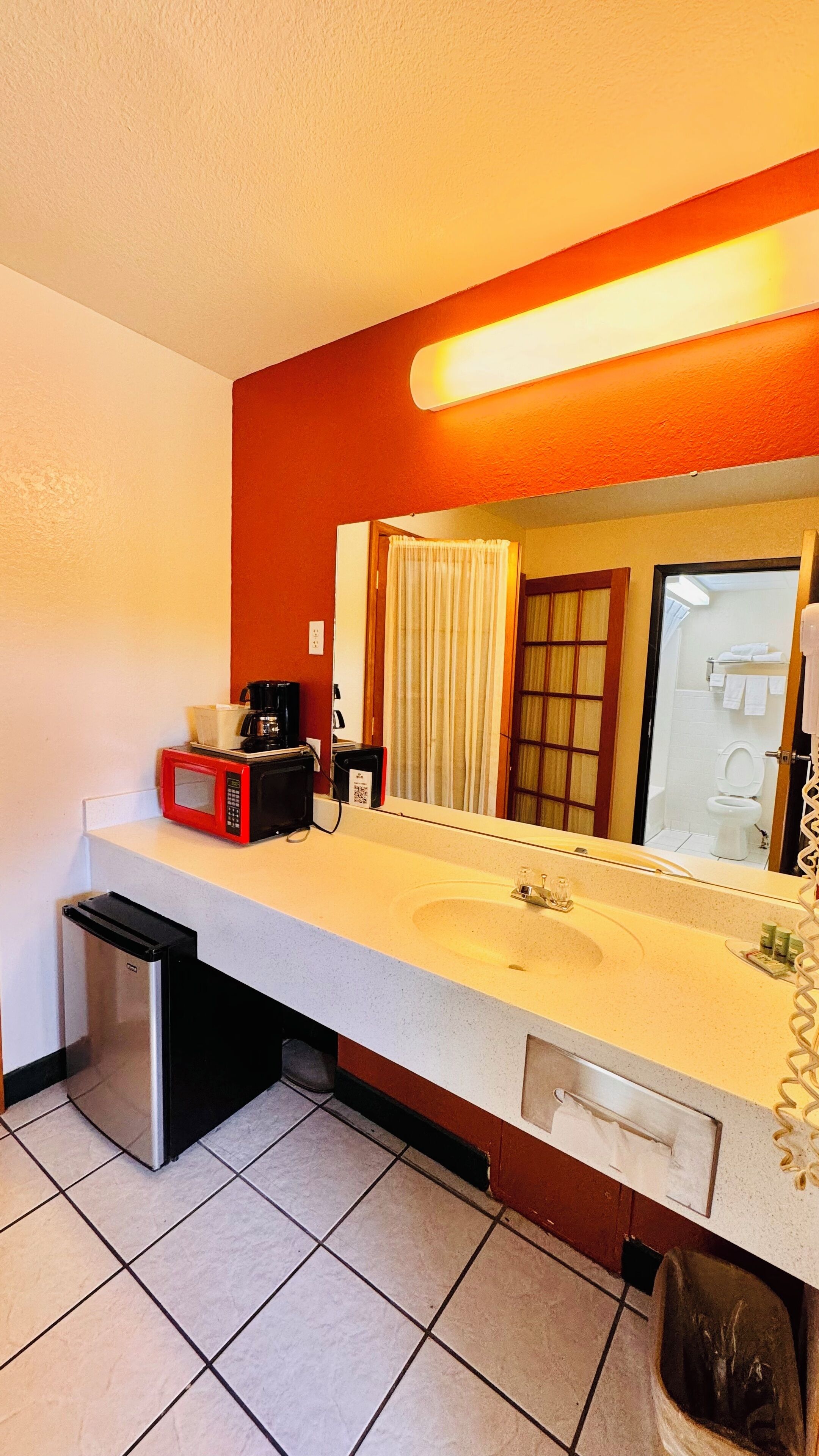 Regency Inn & Suites