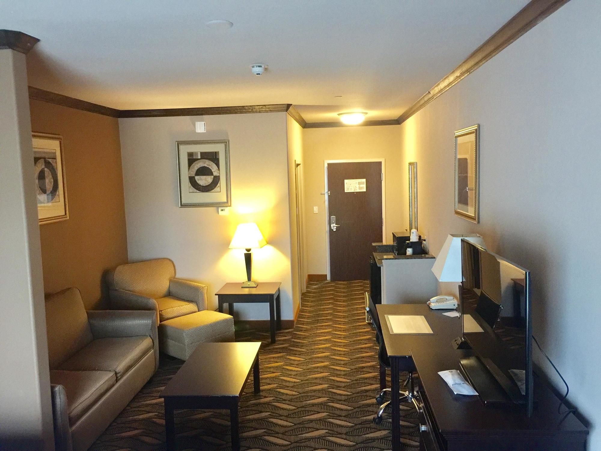 Best Western Red River Inn & Suites