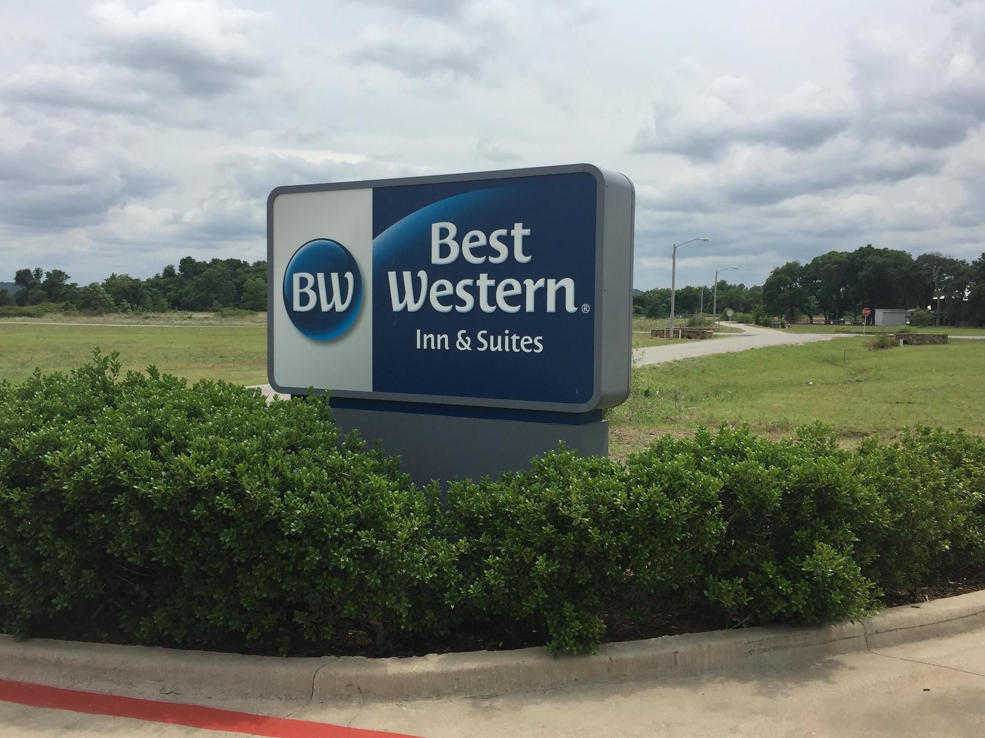 Best Western Red River Inn & Suites