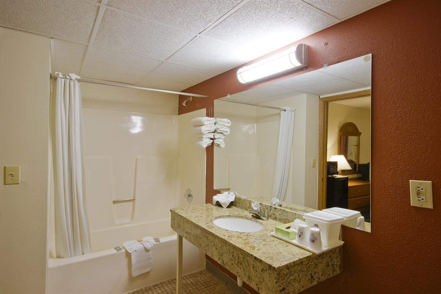 OYO Hotel Tulsa International Airport