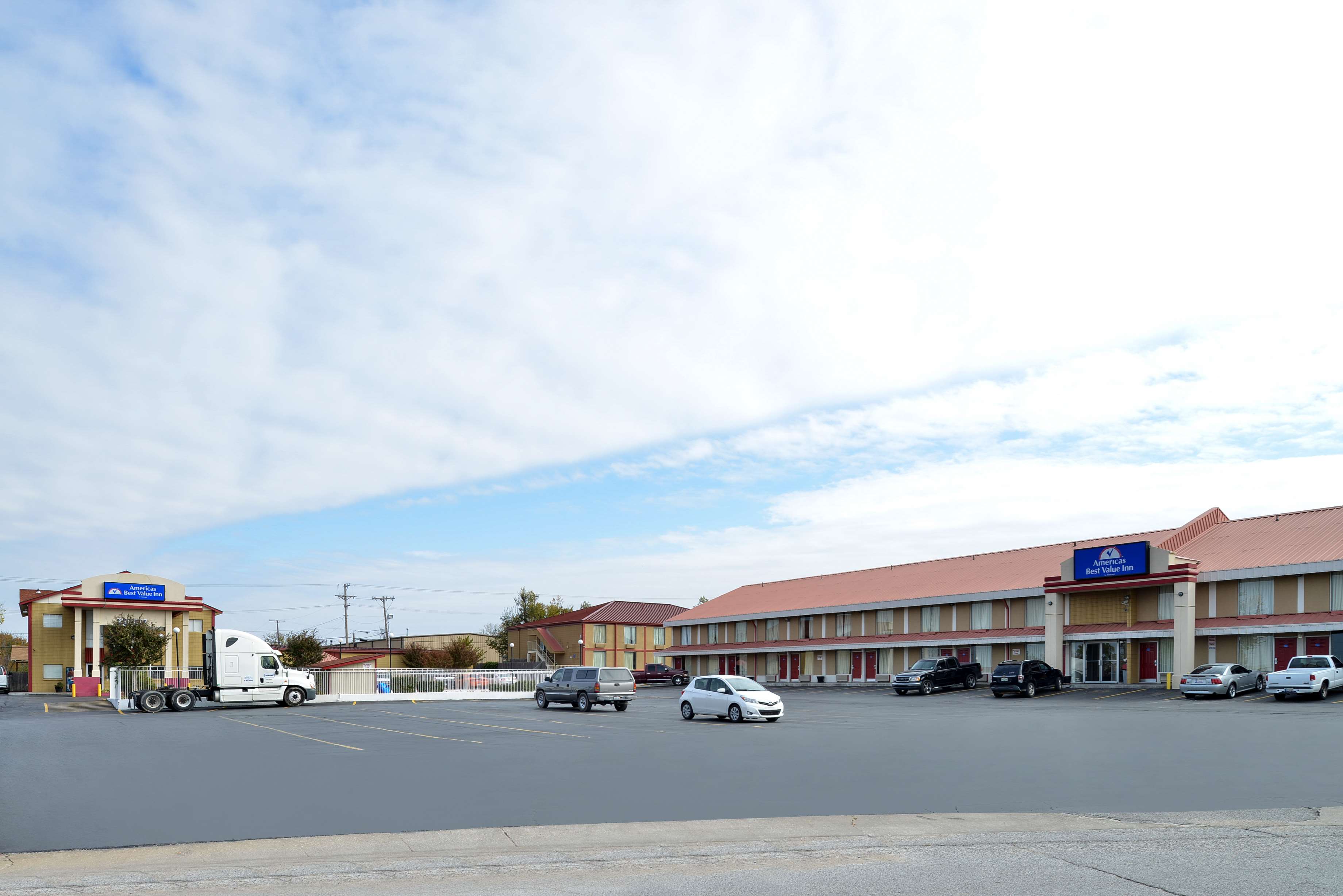 Americas Best Value Inn - Tulsa West (i-44)