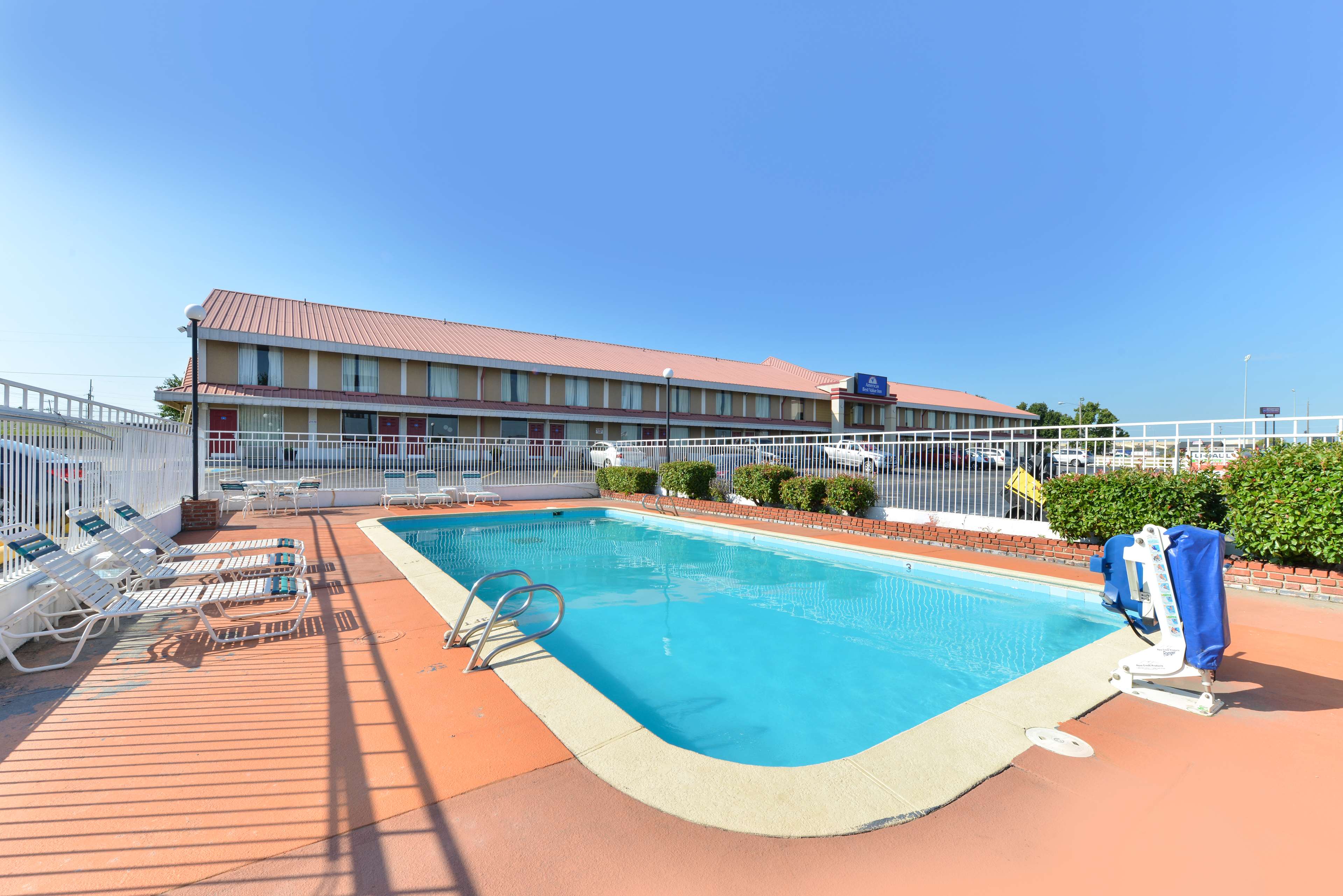 Americas Best Value Inn - Tulsa West (i-44)