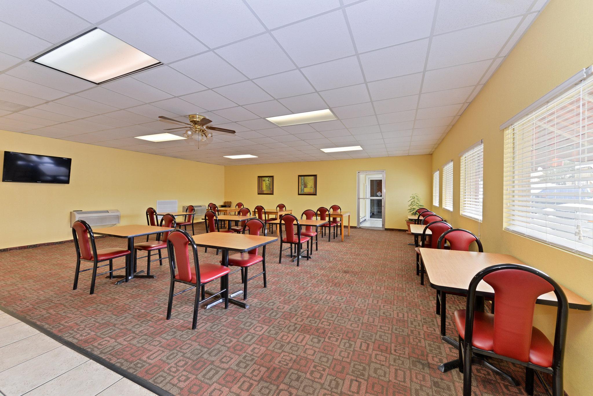 Americas Best Value Inn - Tulsa West (i-44)