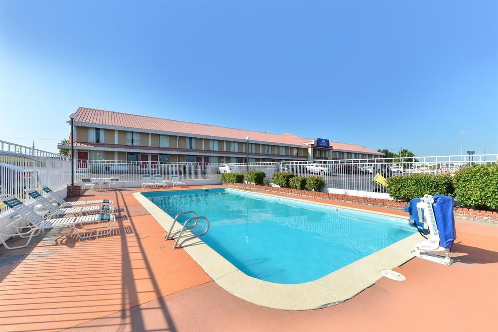 Americas Best Value Inn - Tulsa West (i-44)
