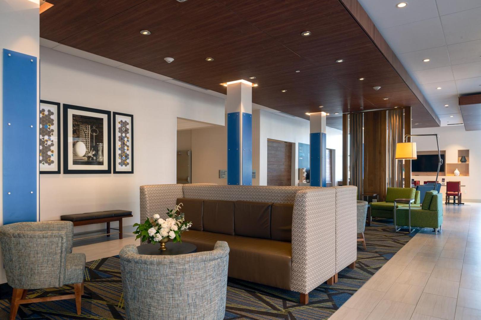 Holiday Inn Express & Suites Tulsa Downtown Arts District