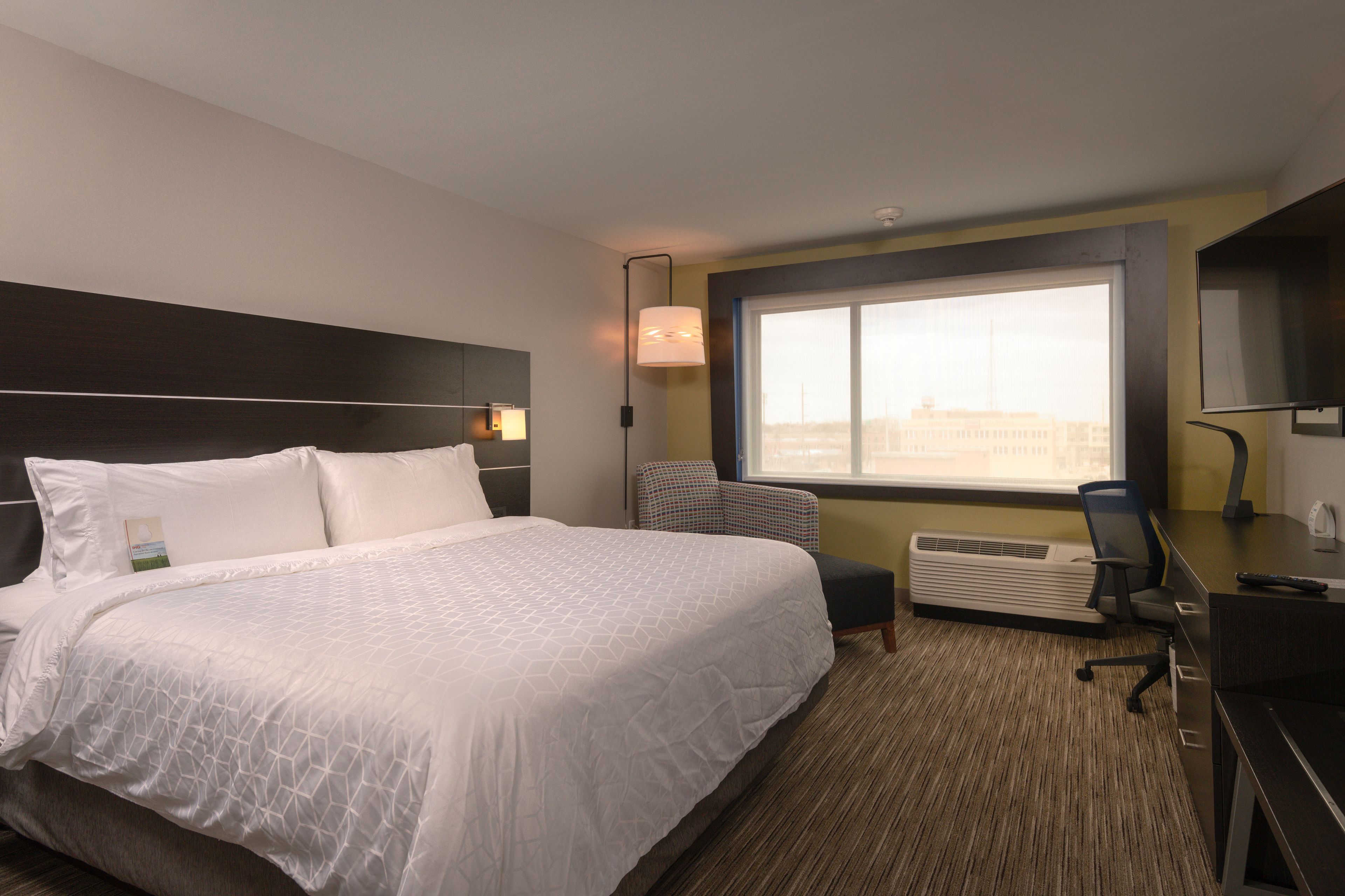 Holiday Inn Express & Suites Tulsa Downtown Arts District