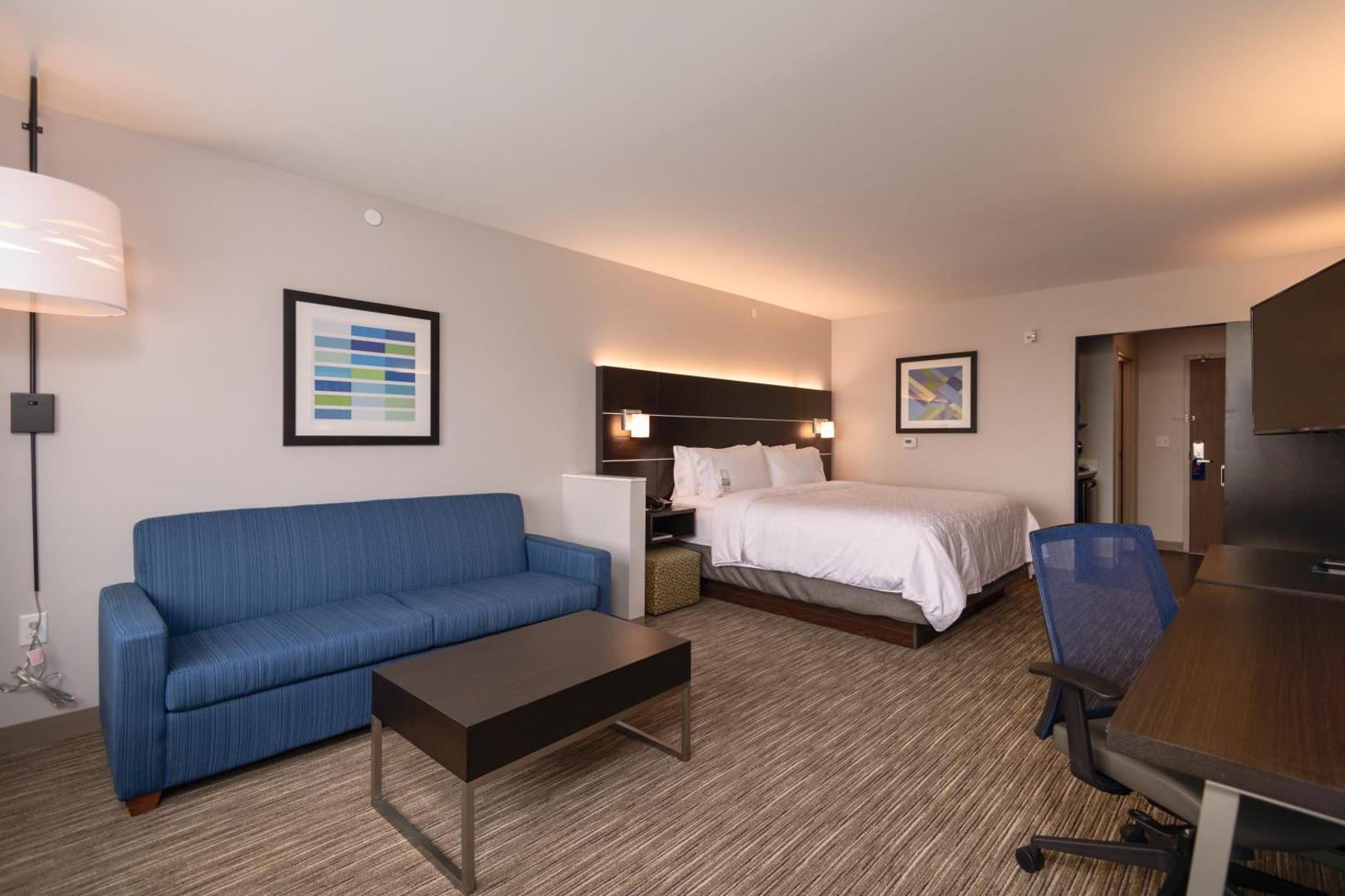 Holiday Inn Express & Suites Tulsa Downtown Arts District
