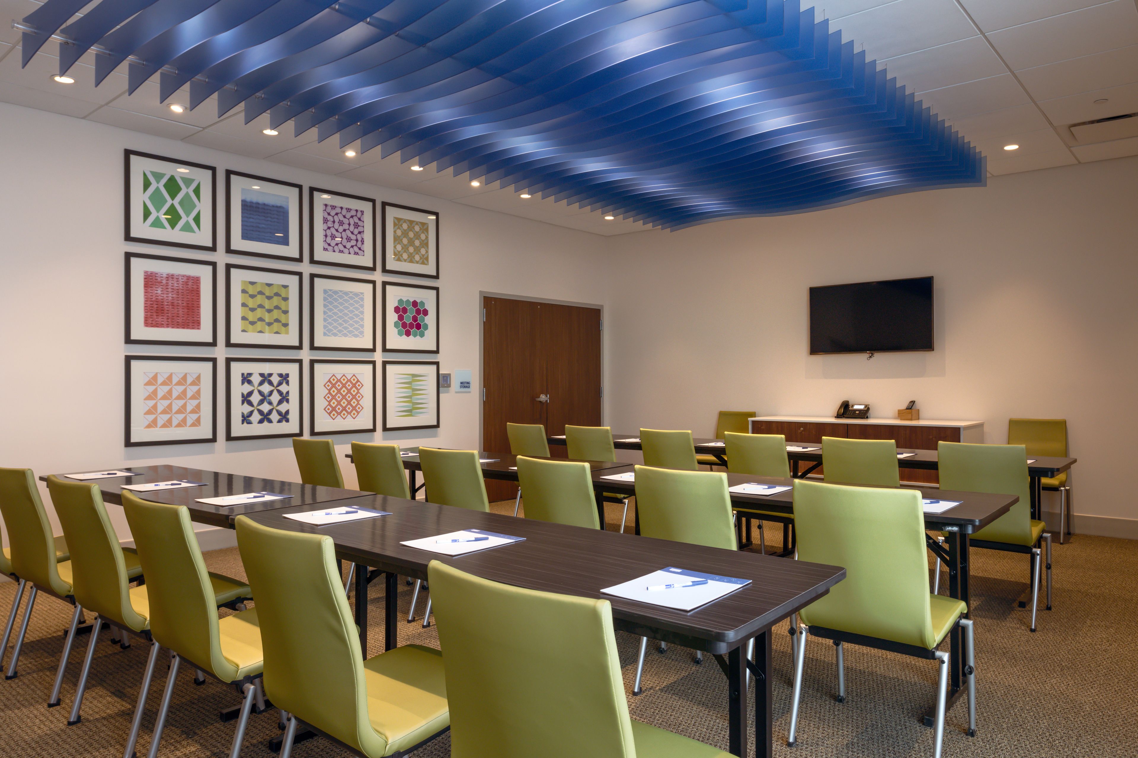 Holiday Inn Express & Suites Tulsa Downtown Arts District